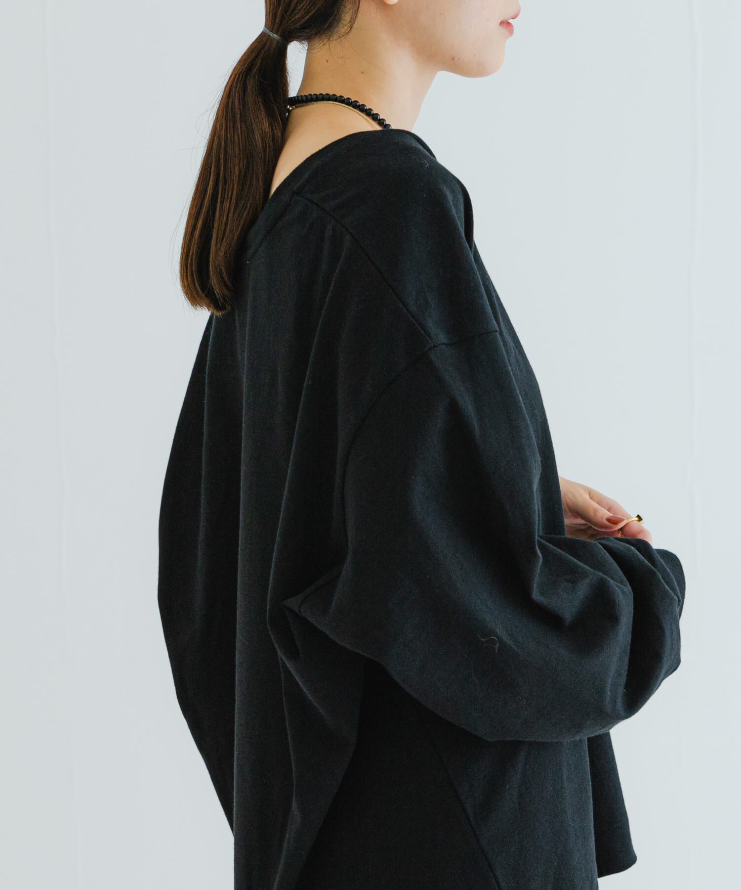 URBAN RESEARCH「『MADE IN JAPAN』深Vネックルーズカットソー」|Tシャツ・カットソー|