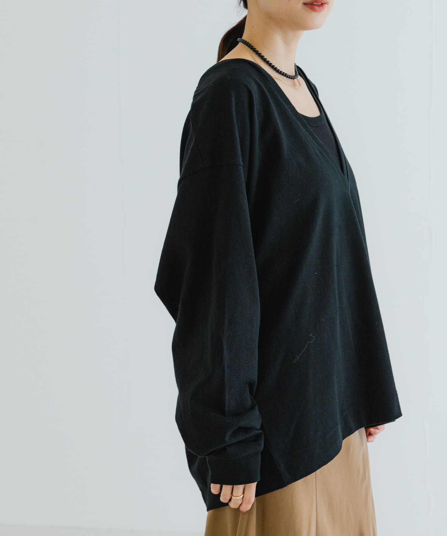 URBAN RESEARCH「『MADE IN JAPAN』深Vネックルーズカットソー」|Tシャツ・カットソー|