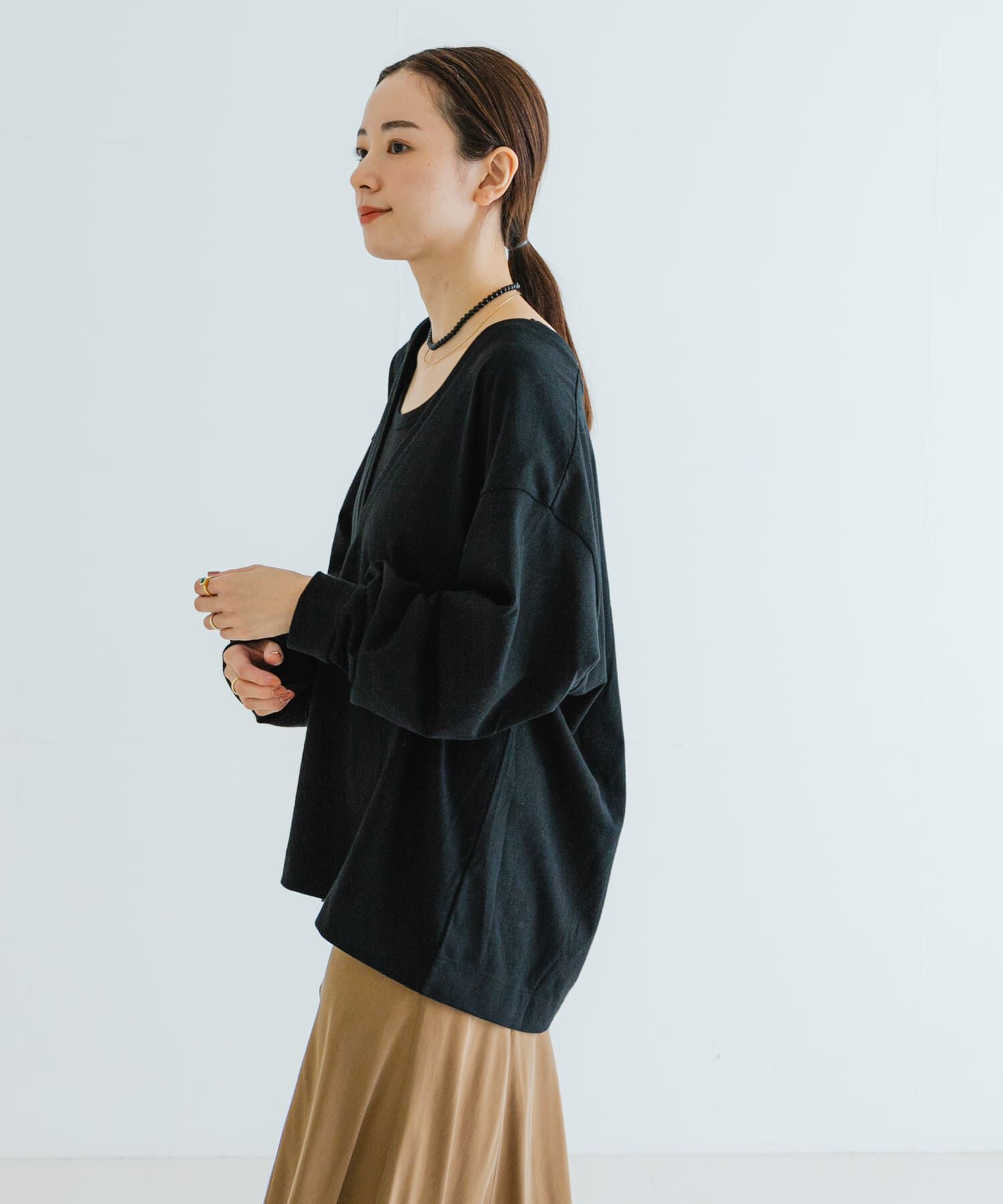 URBAN RESEARCH「『MADE IN JAPAN』深Vネックルーズカットソー」|Tシャツ・カットソー|