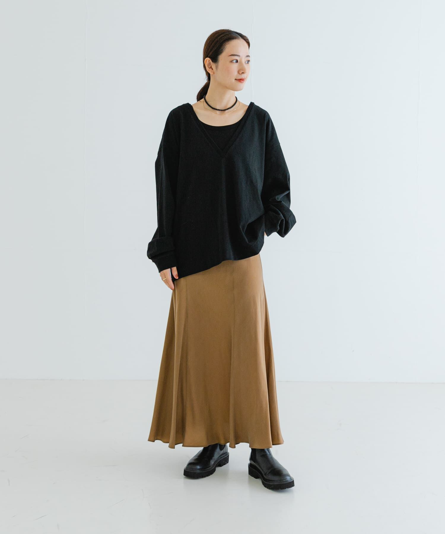 URBAN RESEARCH「『MADE IN JAPAN』深Vネックルーズカットソー」|Tシャツ・カットソー|