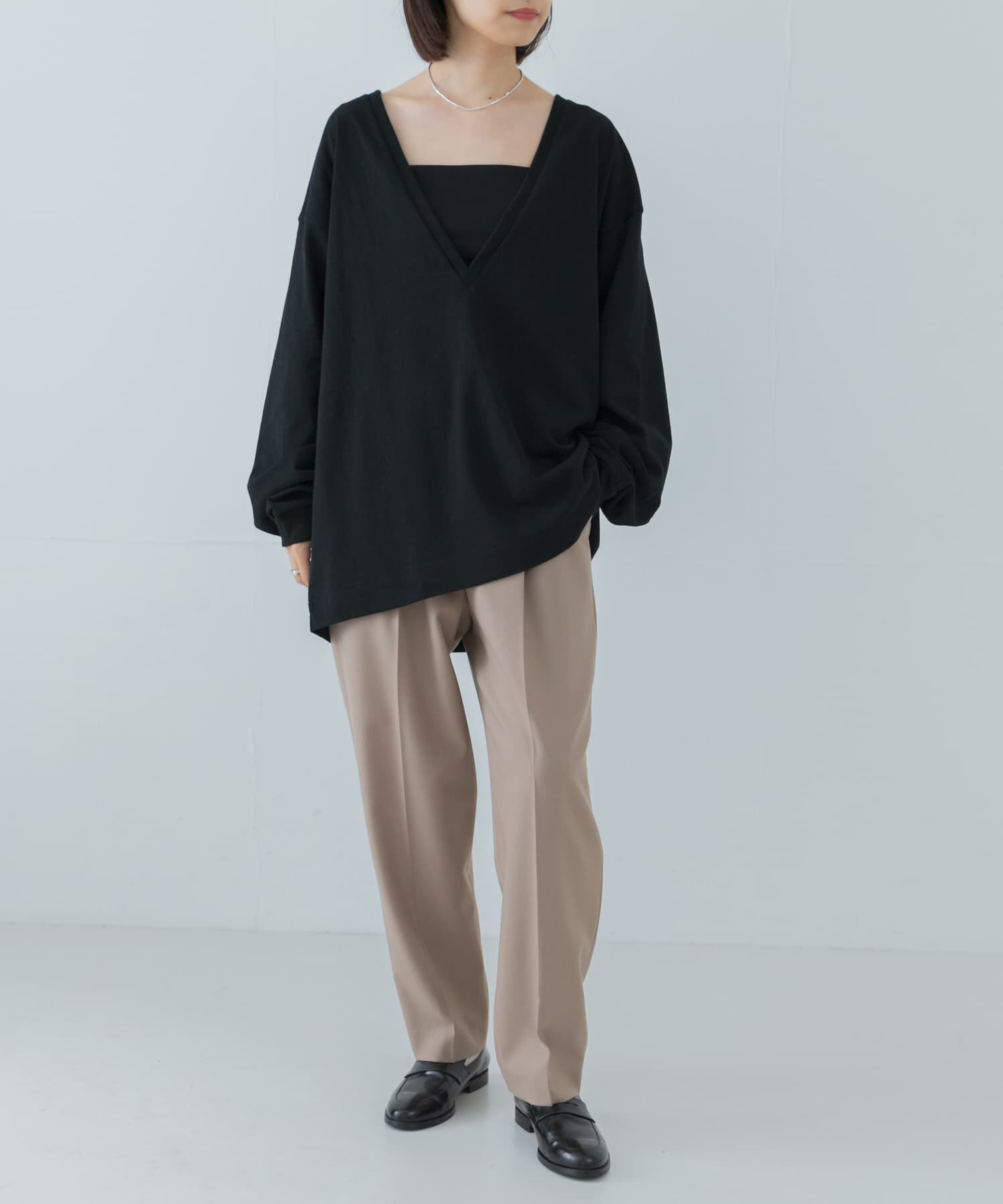 URBAN RESEARCH「『MADE IN JAPAN』深Vネックルーズカットソー」|Tシャツ・カットソー|