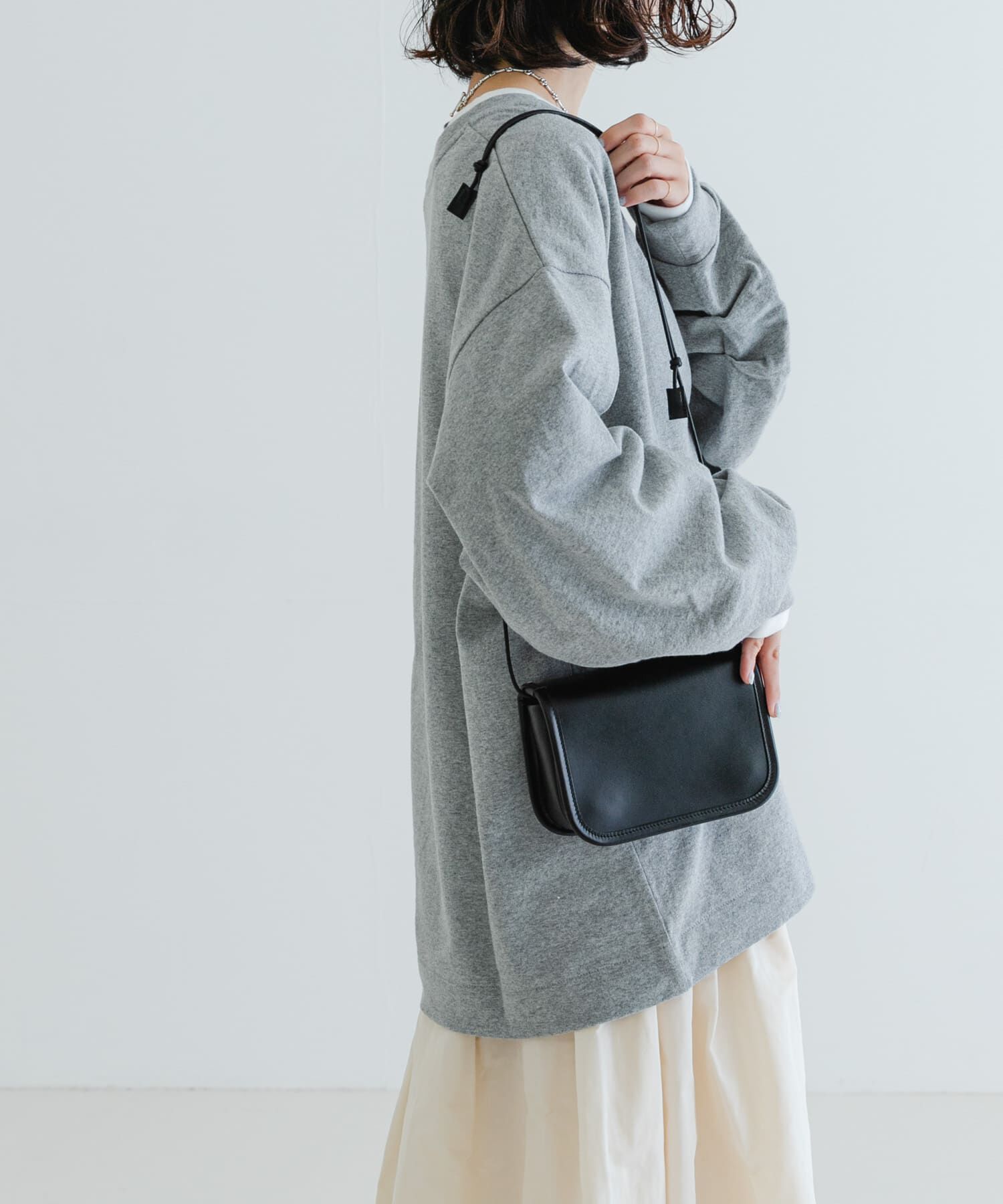 URBAN RESEARCH「『MADE IN JAPAN』深Vネックルーズカットソー」|Tシャツ・カットソー|