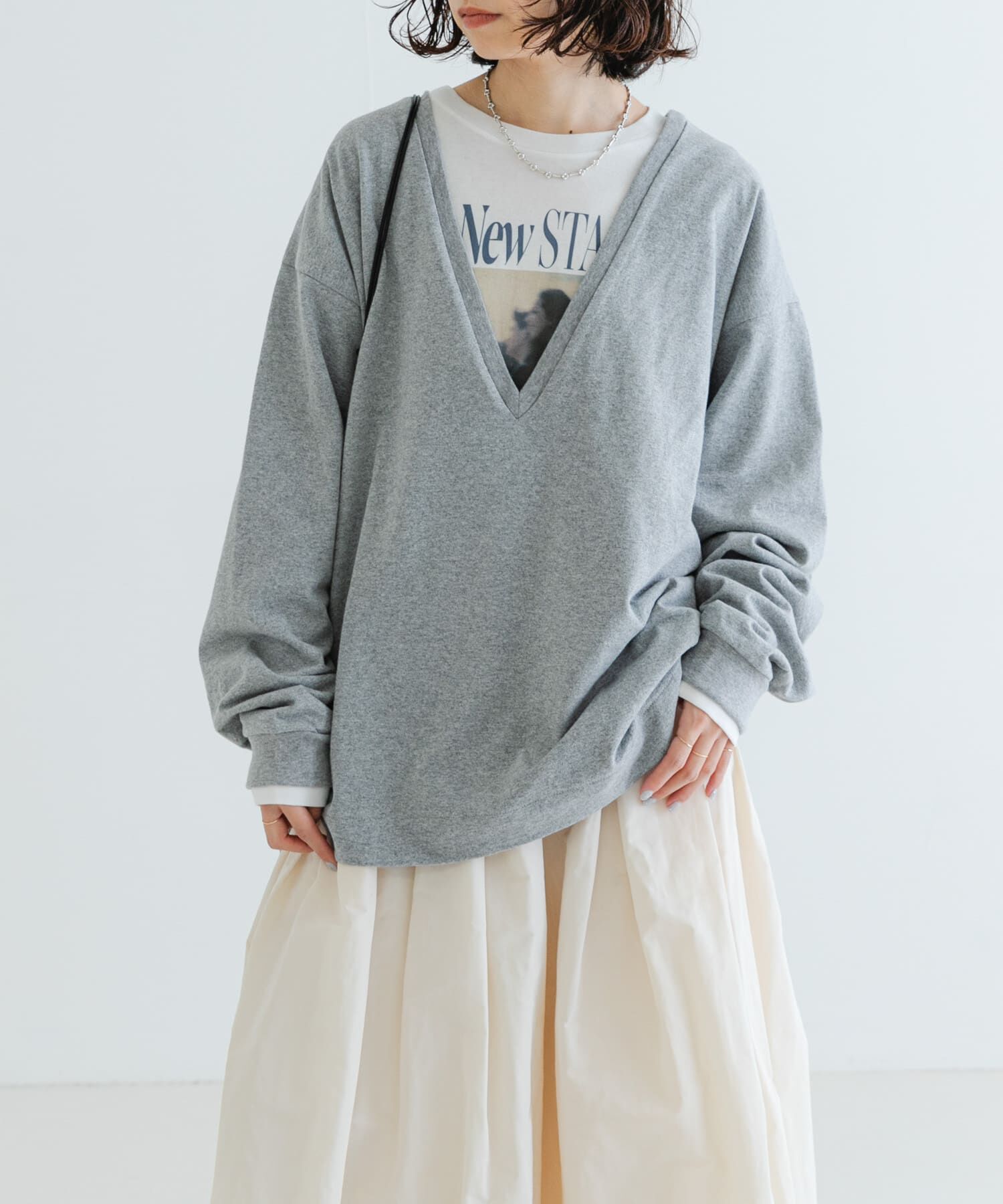 URBAN RESEARCH「『MADE IN JAPAN』深Vネックルーズカットソー」|Tシャツ・カットソー|