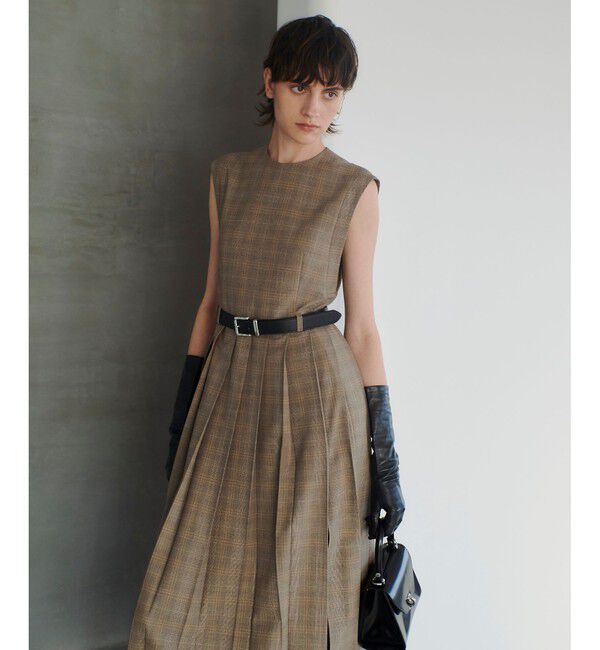 allureville「【allureville&times;otona MUSE】TRトロサイドスリットプリーツワンピース」|ワンピース|