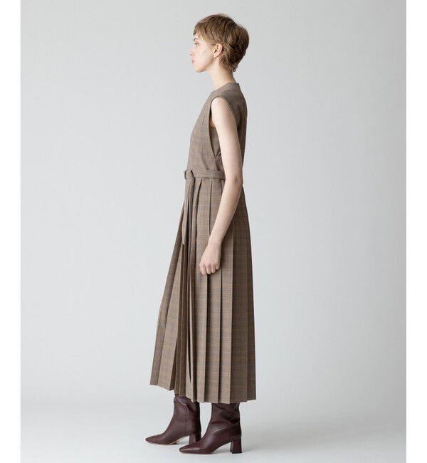 allureville「【allureville&times;otona MUSE】TRトロサイドスリットプリーツワンピース」|ワンピース|