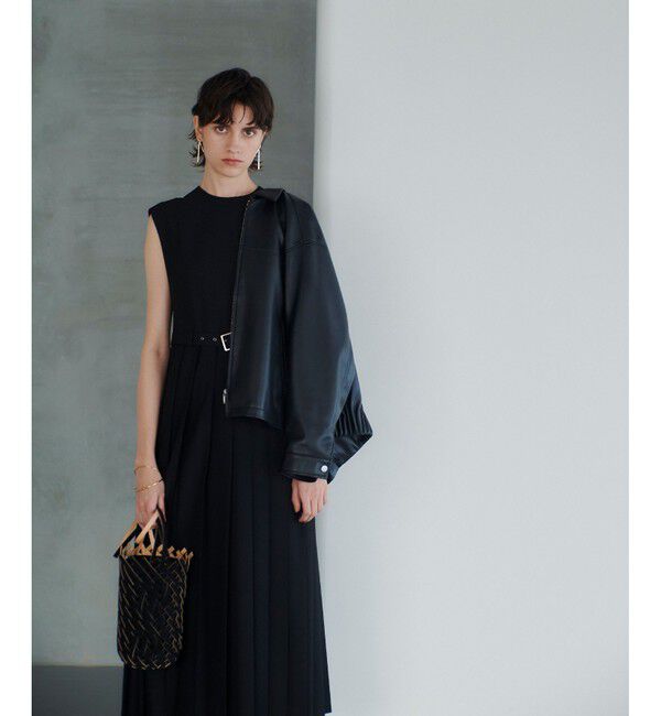 allureville「【allureville&times;otona MUSE】TRトロサイドスリットプリーツワンピース」|ワンピース|ブラック