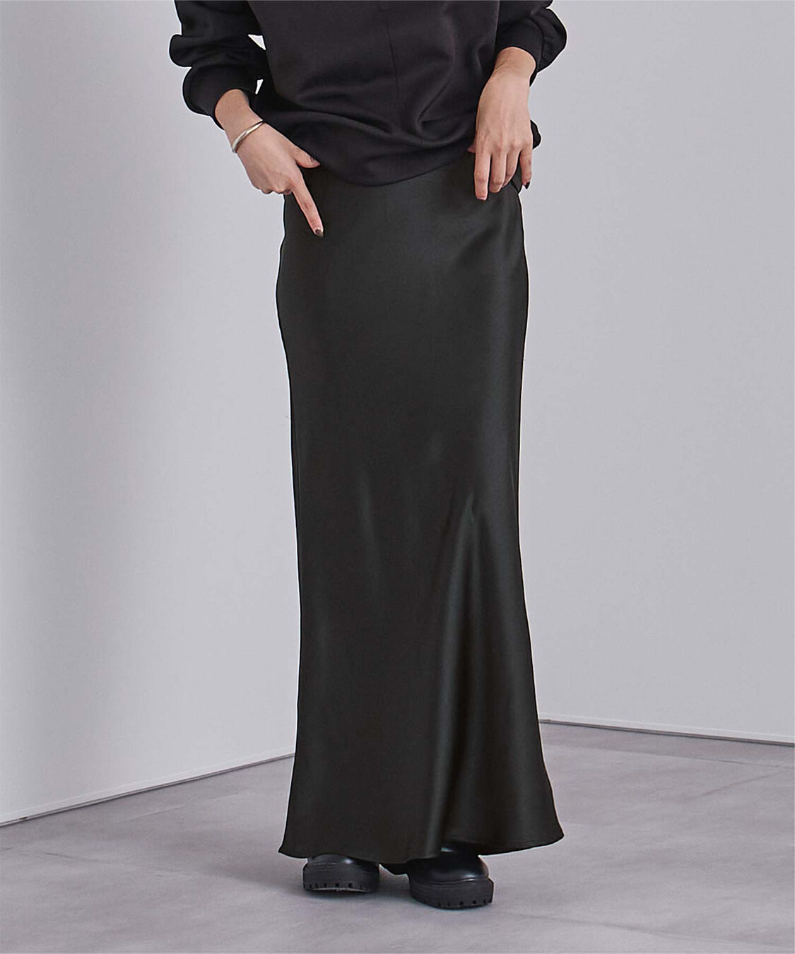 ur's「サテンマーメイドマキシスカート」|スカート|