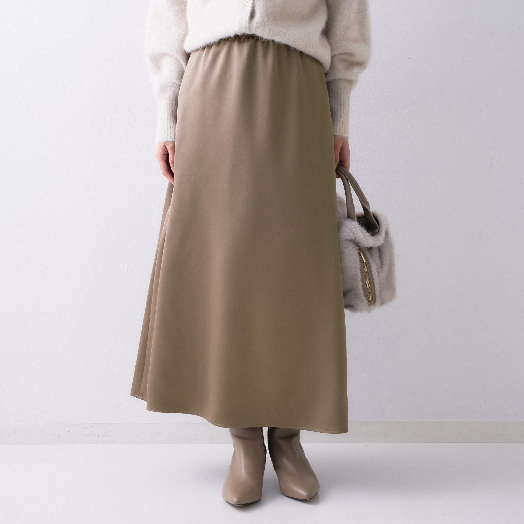 UNTITLED「【ウエストゴム/ロング】サテンナロースカート」|スカート|