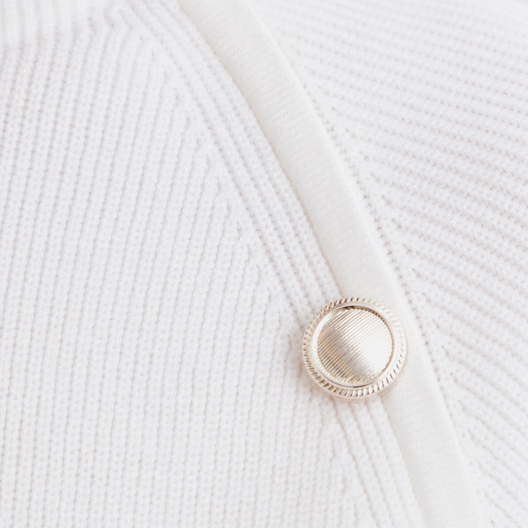 grove「ラグランスリーブ肩釦ニット」|ニット・セーター|