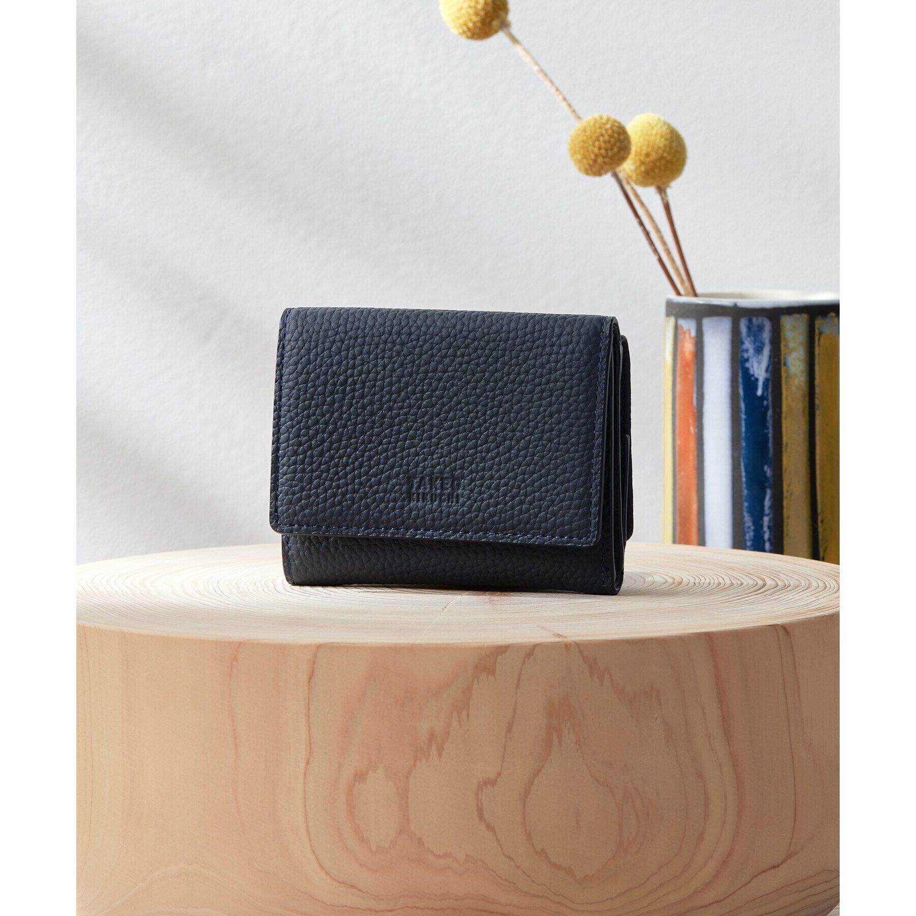 TAKEO KIKUCHI「ソフトシュリンクレザー 三つ折り財布」|財布|ネイビー(093)