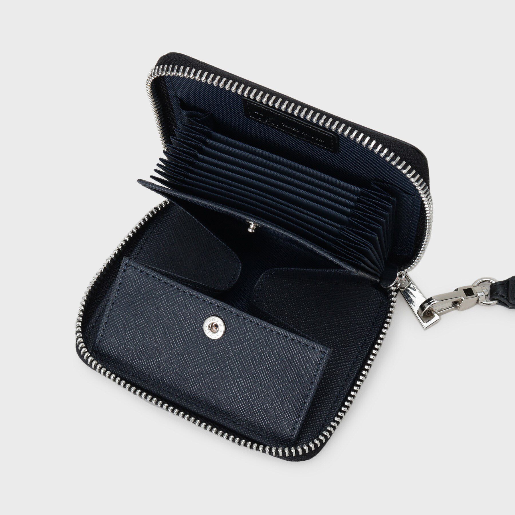 tk.TAKEO KIKUCHI「ストラップ付三方ZIPウォレット」|財布|