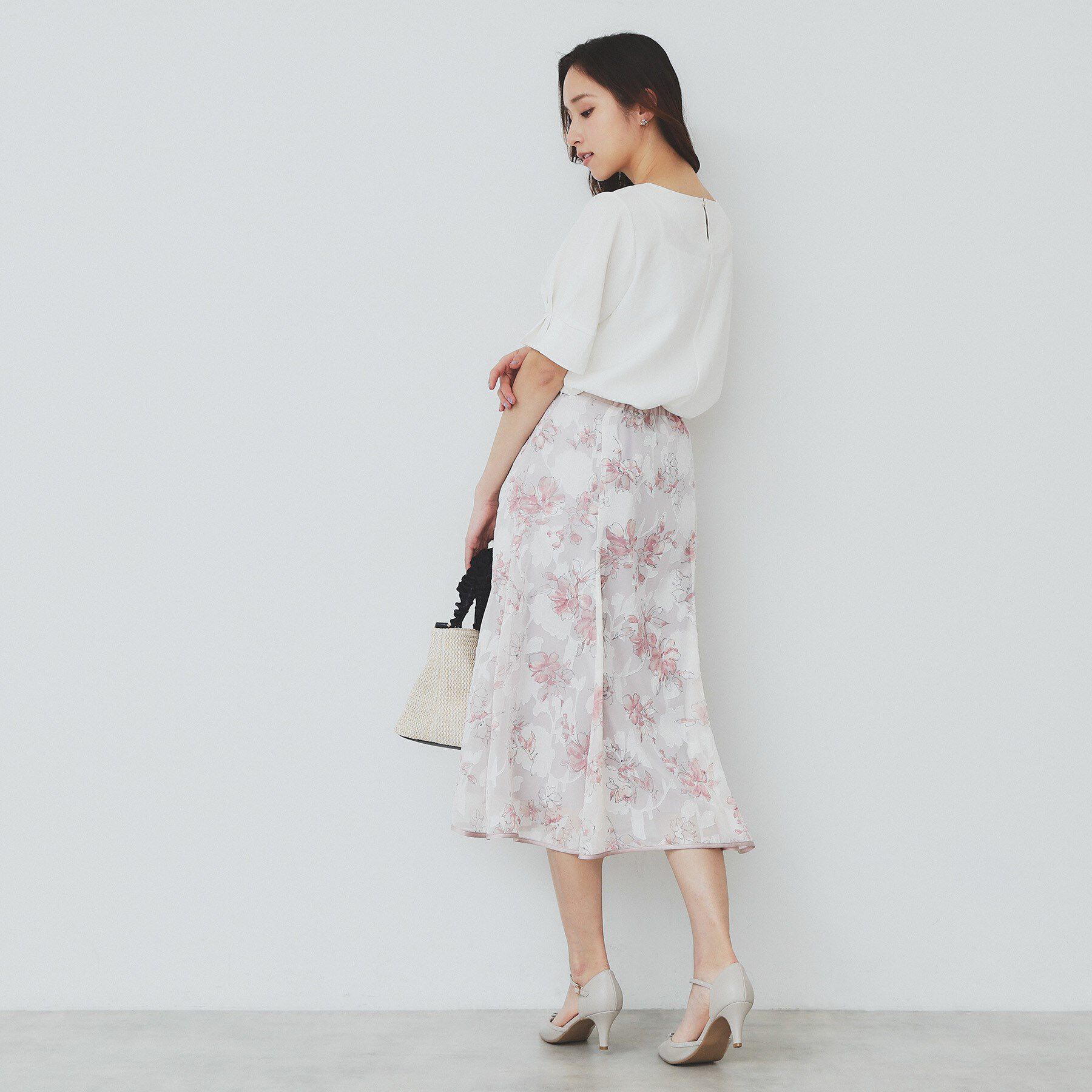 index「《8色展開/XS-LLサイズ》タックパフスリーブブラウス【洗濯機洗い可/吸水速乾/防シワ/抗ピル】」|シャツ・ブラウス|