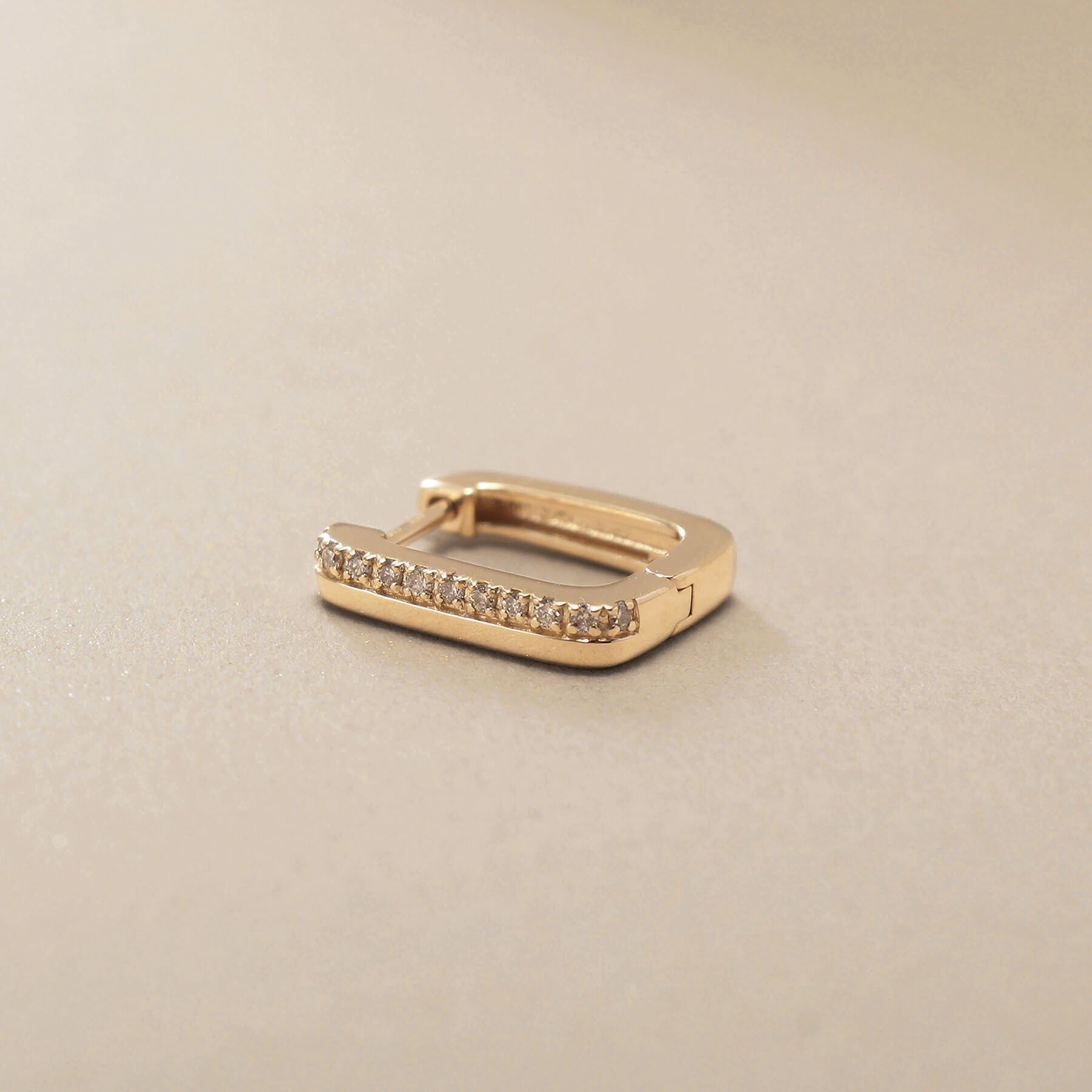 COCOSHNIK「K10ダイヤモンド スクエア 中折れピアス」|ピアス|