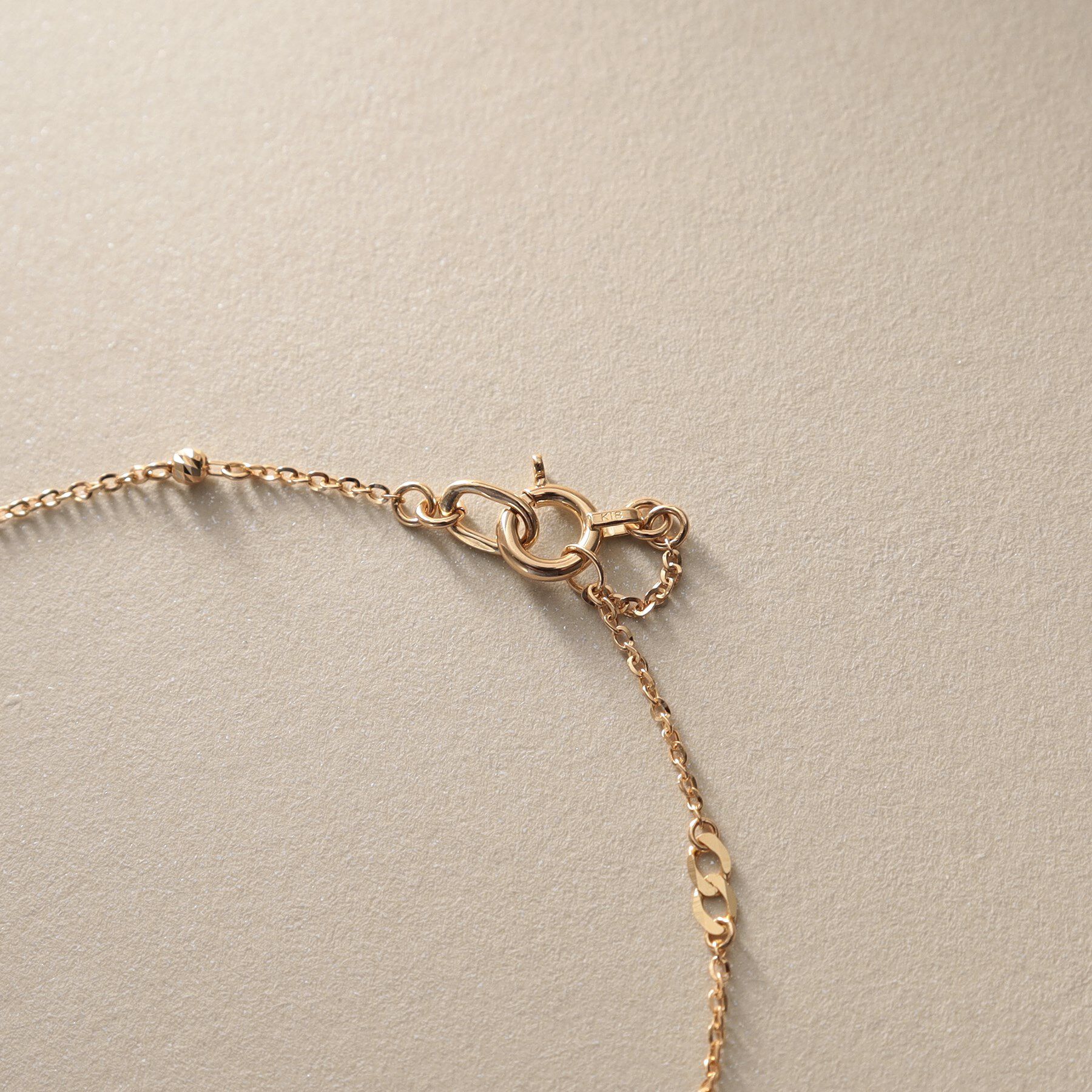 COCOSHNIK「K18フラットキヘイ&times;ハニーカットビーズ ブレスレット」|ブレスレット・バングル|