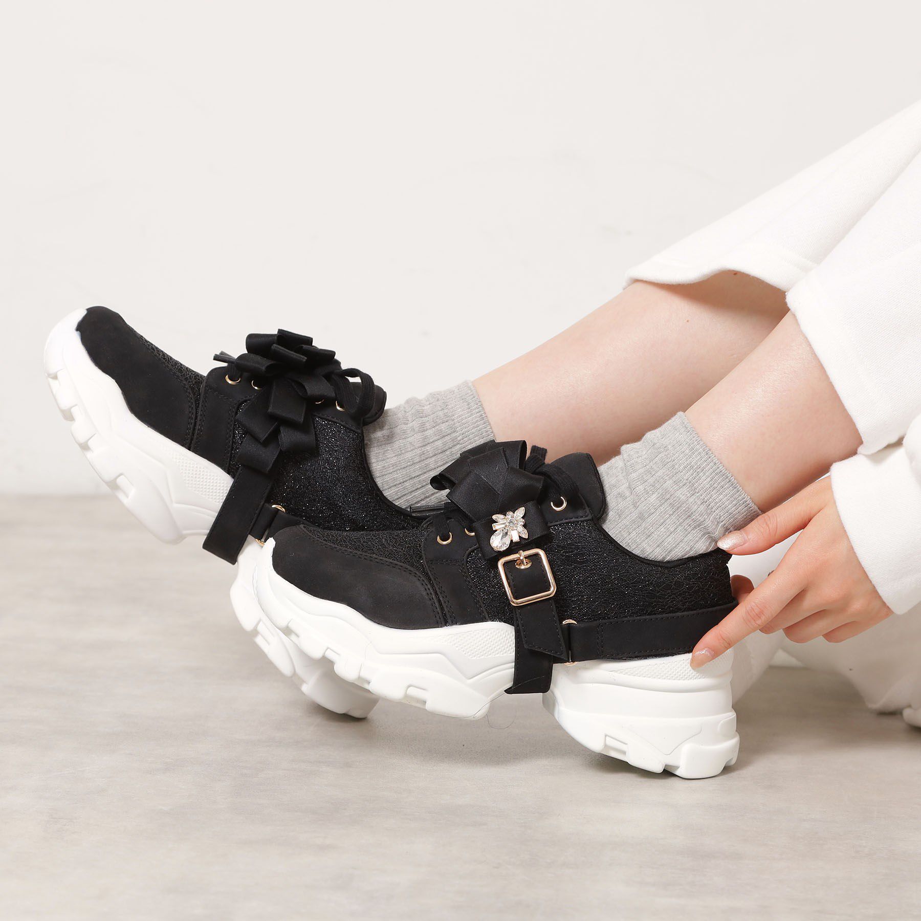 ESPERANZA「ツインリボンベルト付きラメスニーカー」|スニーカー|ブラック(919)