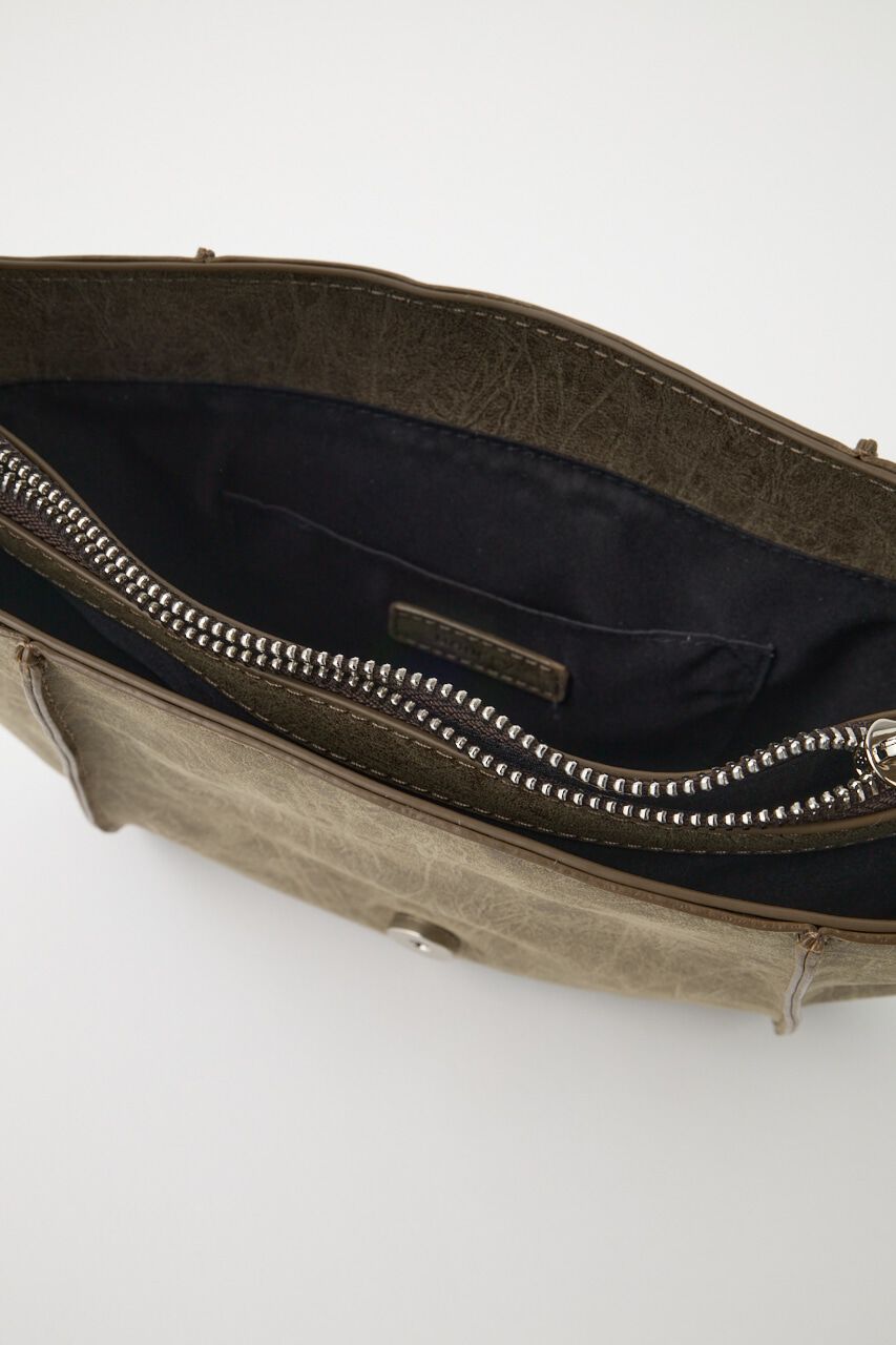 MOUSSY「AGING BUCKLE FLAP HOBO バッグ」|その他|