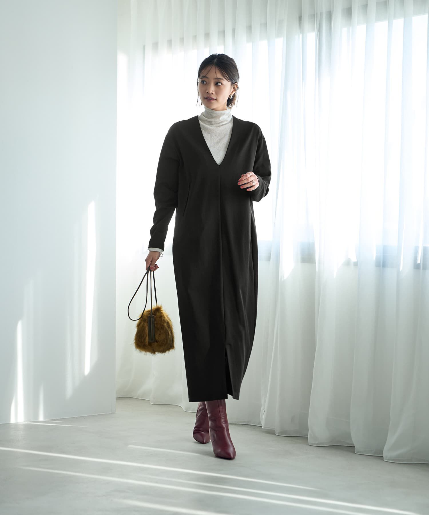 STYLE DELI「【Made in JAPAN】シルキーポンチ深Vワンピース」|ワンピース|ブラック