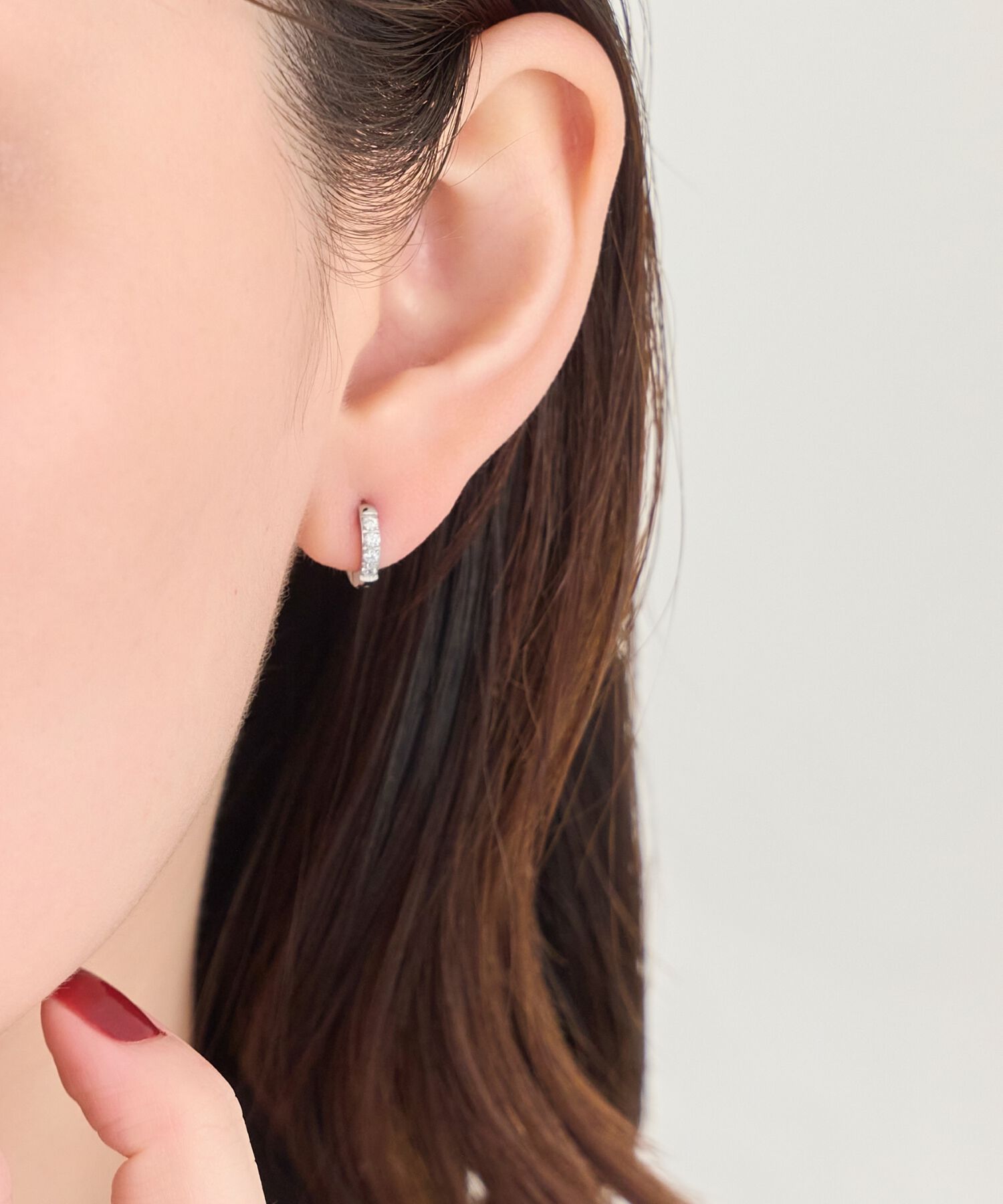 Phoebe「【金属アレルギー対応】ワンタッチビジューフープミニピアス　シルバー/サージカルステンレス」|ピアス|シルバー