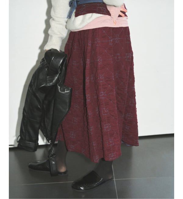  「YANYAN MIDI BOX PLEAT SKIRT YYW251122：スカート」|スカート|ボルドー