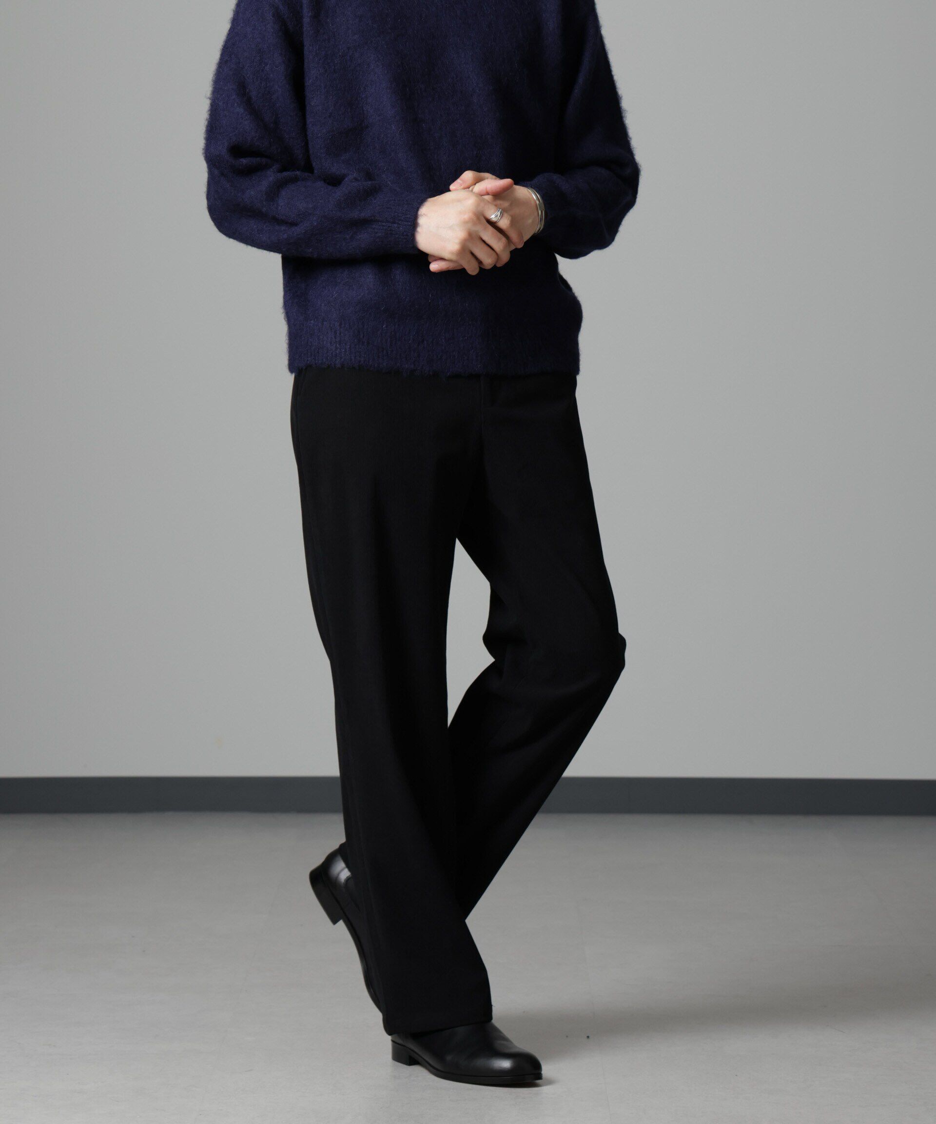 nano･universe「TECUNE テックコーデュロイトラウザーズ(セットアップ可)」|チノ|ブラック