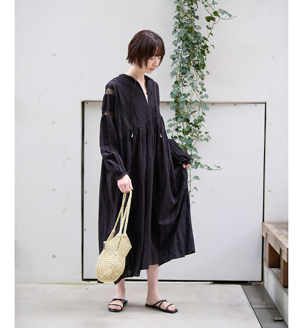 Rouge vif「【Le Melange/ル・メランジュ】カットドビースドレス / スキッパーワン」|ワンピース|ブラック