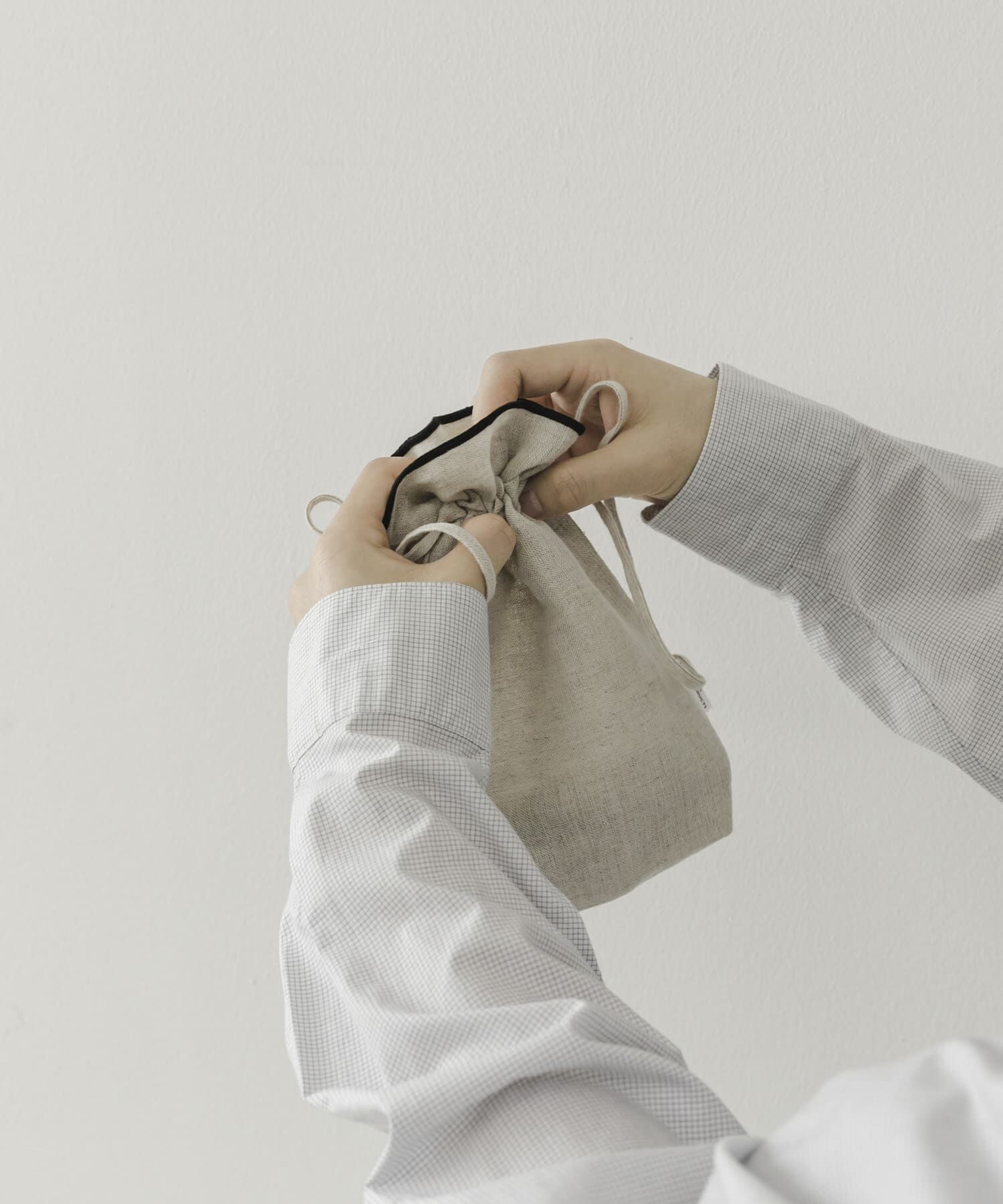 URBAN RESEARCH DOORS「DOORS LIVING PRODUCTS　コットンリネンライン巾着S」|その他|