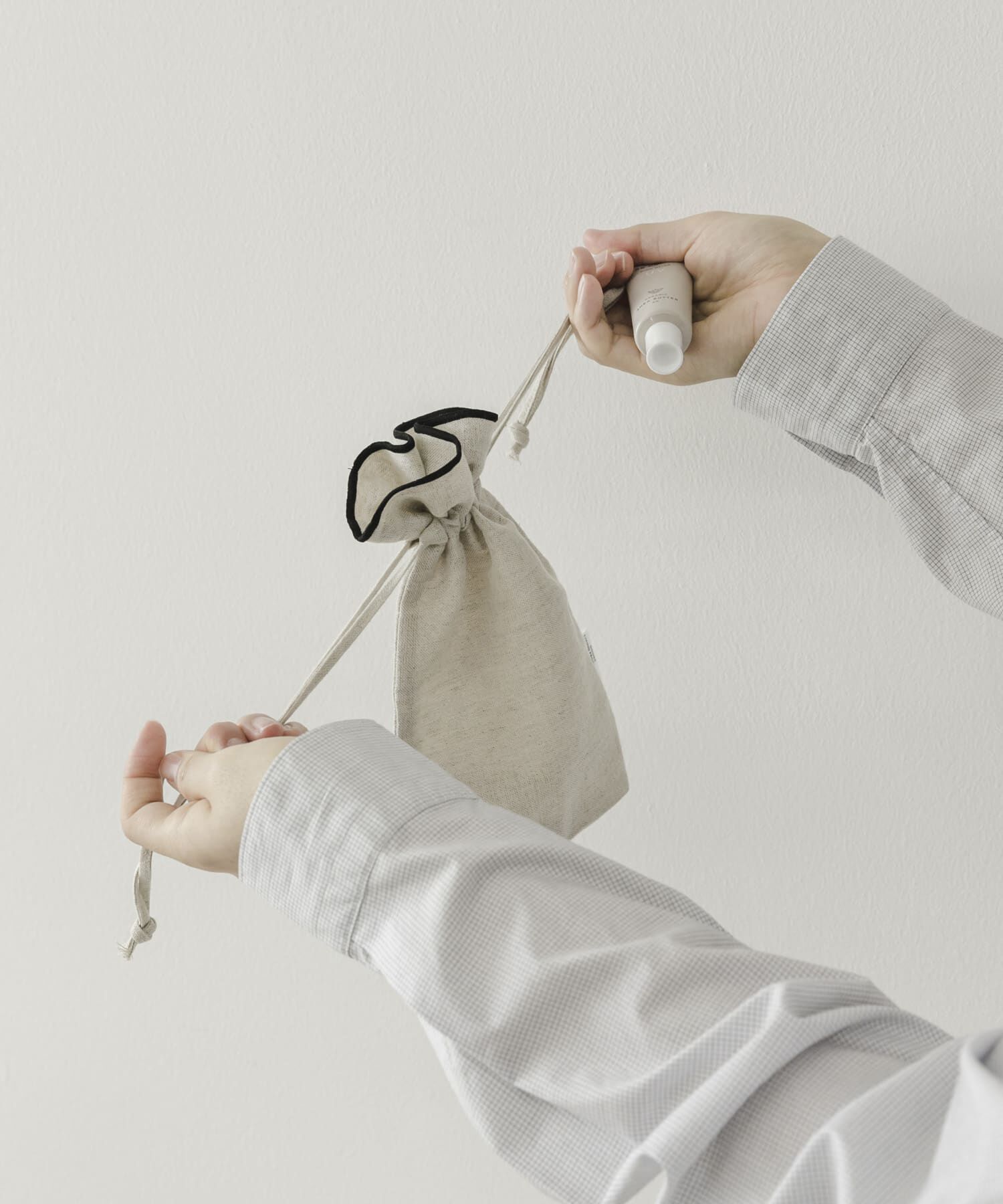 URBAN RESEARCH DOORS「DOORS LIVING PRODUCTS　コットンリネンライン巾着S」|その他|