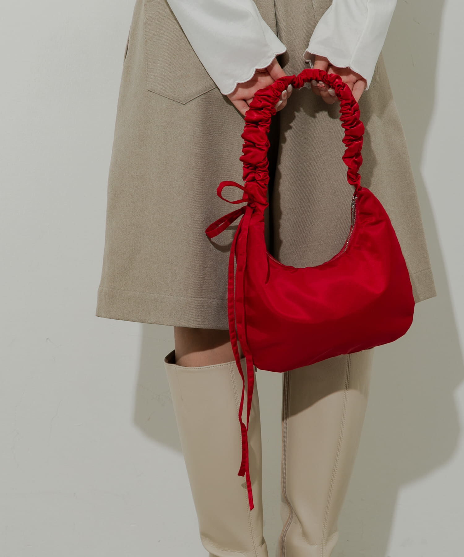 SMELLY「ギャザーワンハンドルバッグ」|ハンドバッグ|レッド