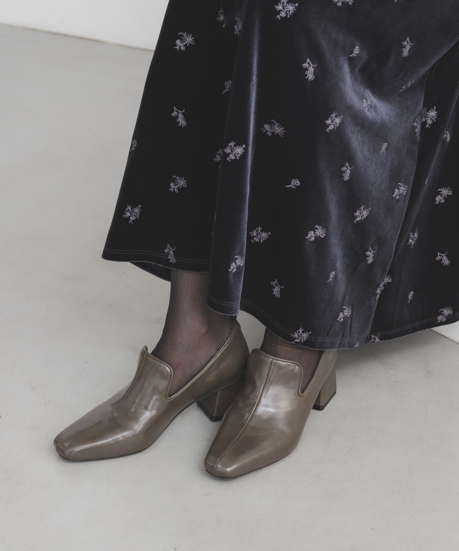  「セミスクエアトゥパンプス」|パンプス|