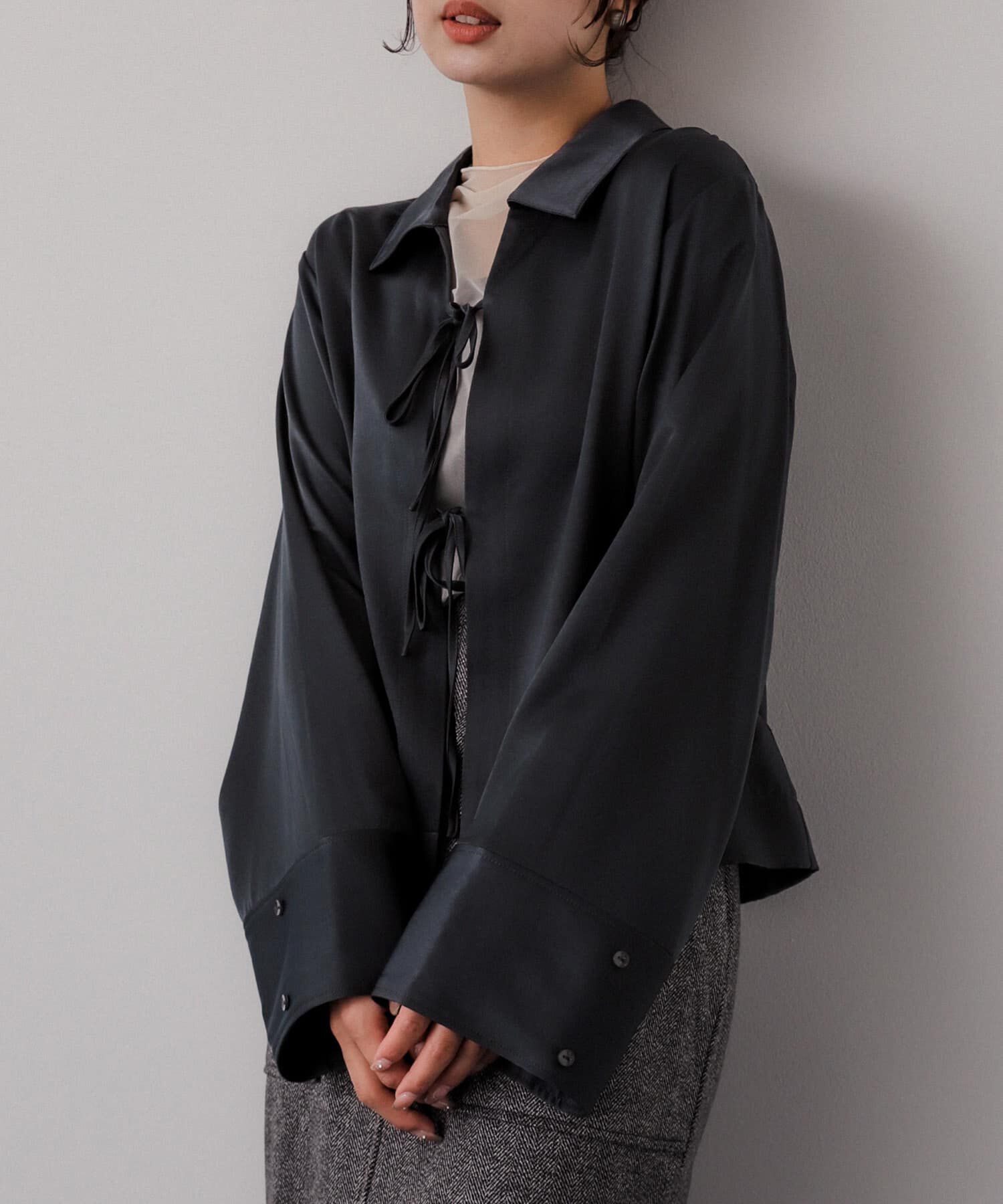 SENSE OF PLACE by URBAN RESEARCH「サテンリボンディテールブラウス」|シャツ・ブラウス|チャコールグレー