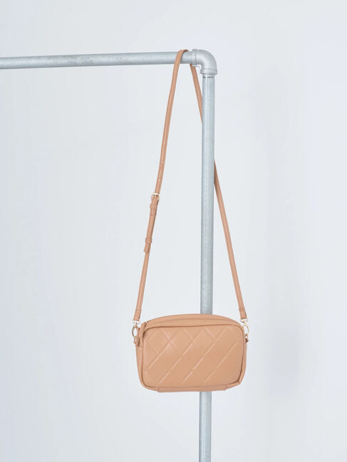 earth music&ecology「キルティングショルダーバッグ」|ショルダー・メッセンジャー|Camel