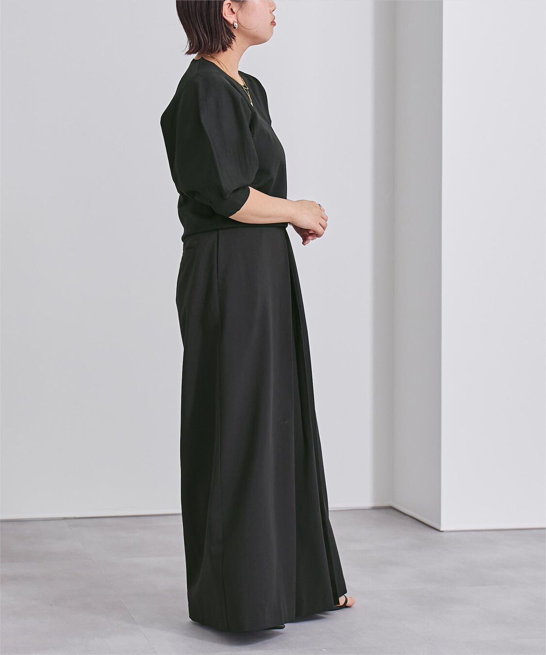 ur's「【星玲奈さんコラボアイテム】フロントタックハイウエストワイドパンツ」|スラックス|