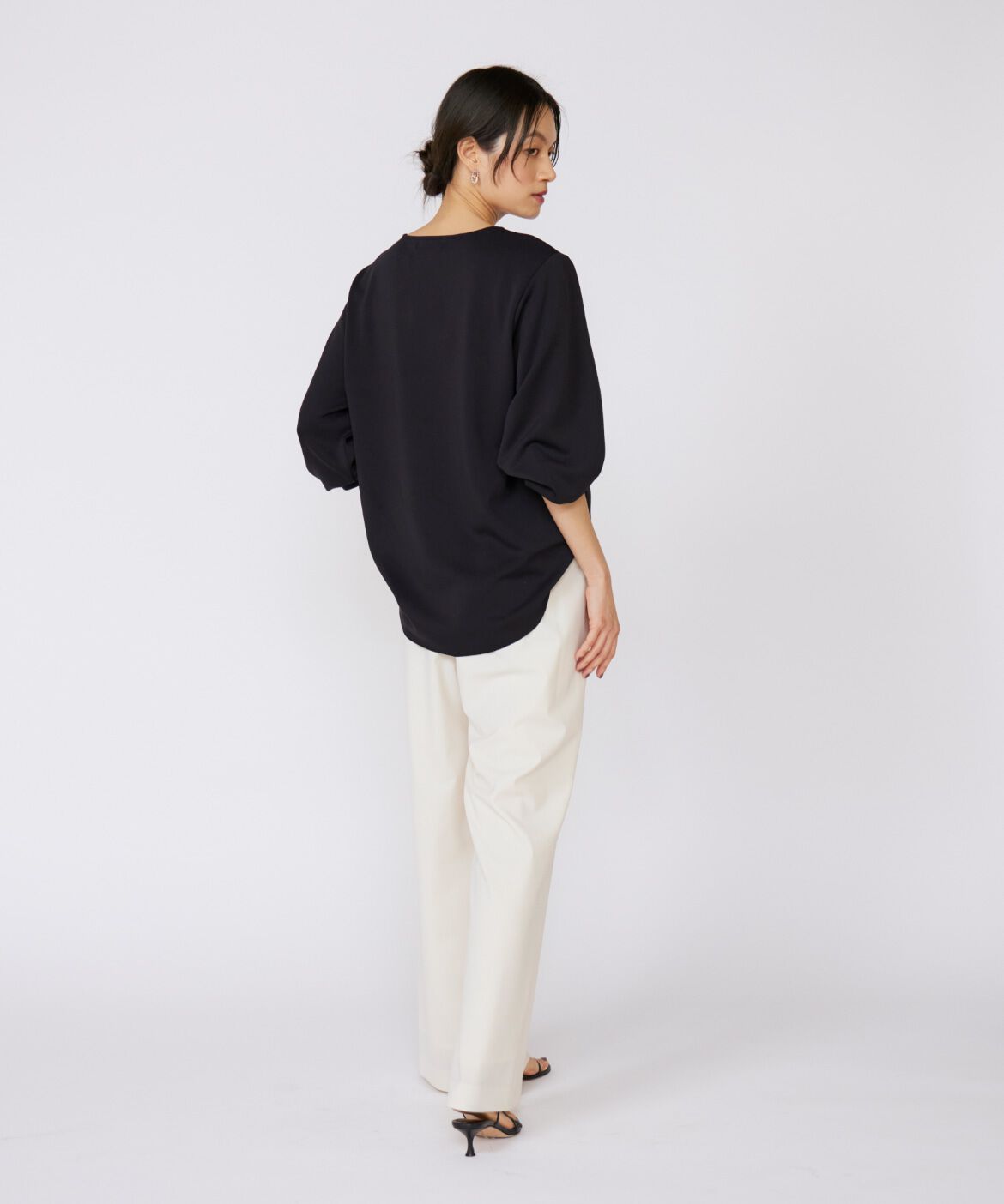 INED「《大きいサイズ》ボリュームスリーブスキッパーブラウス」|Tシャツ・カットソー|