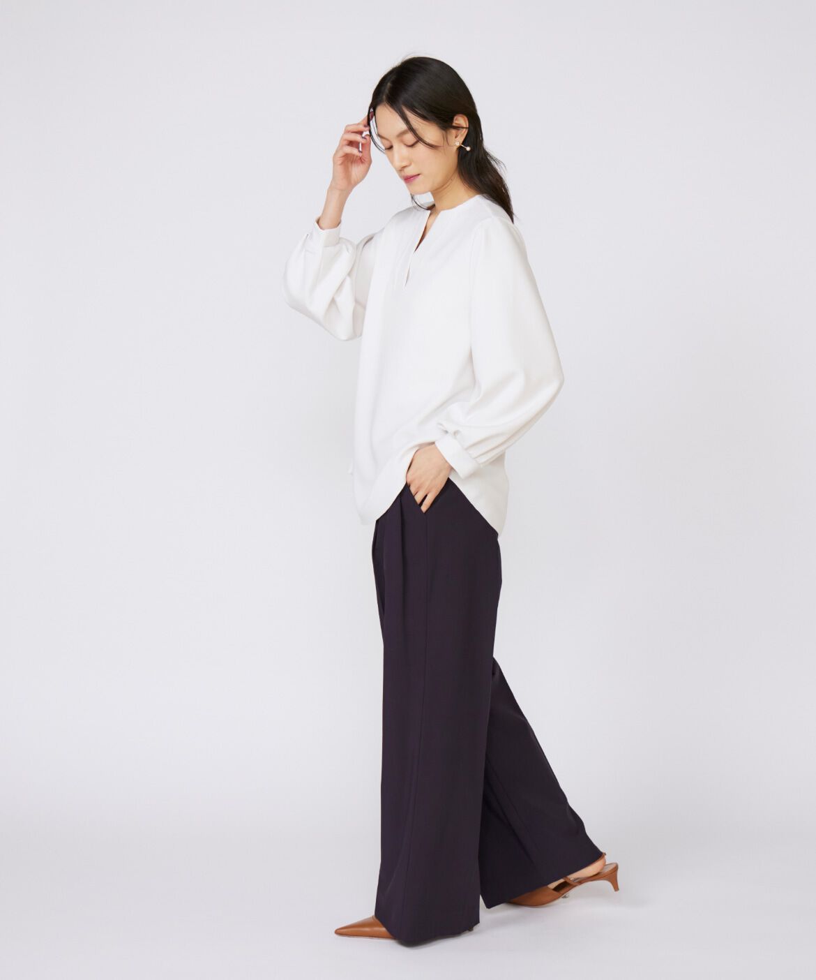 INED「《大きいサイズ》ボリュームスリーブスキッパーブラウス」|Tシャツ・カットソー|