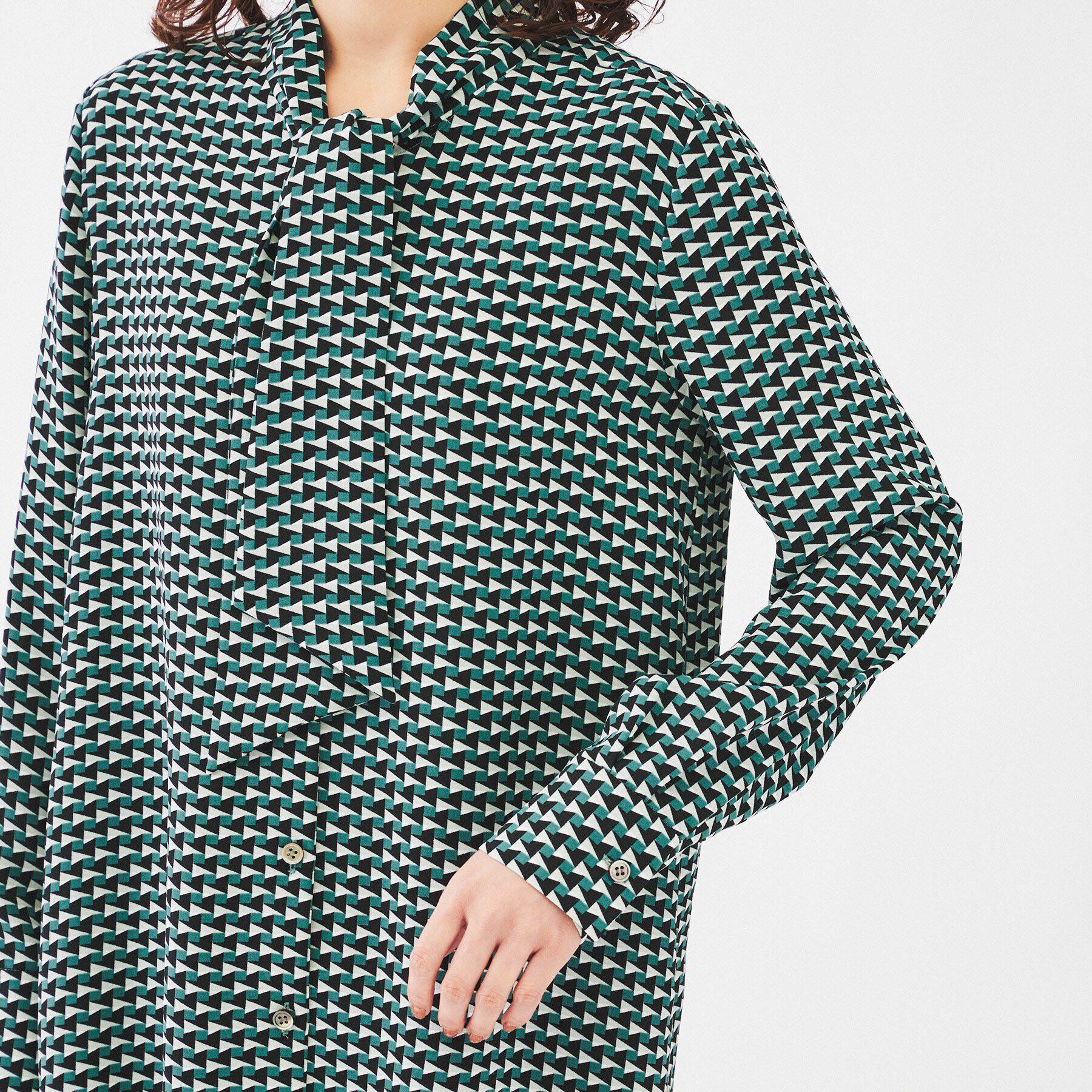 UNTITLED「【通勤スーツ/入卒/セレモニー】幾何学柄ボウタイブラウス」|シャツ・ブラウス|