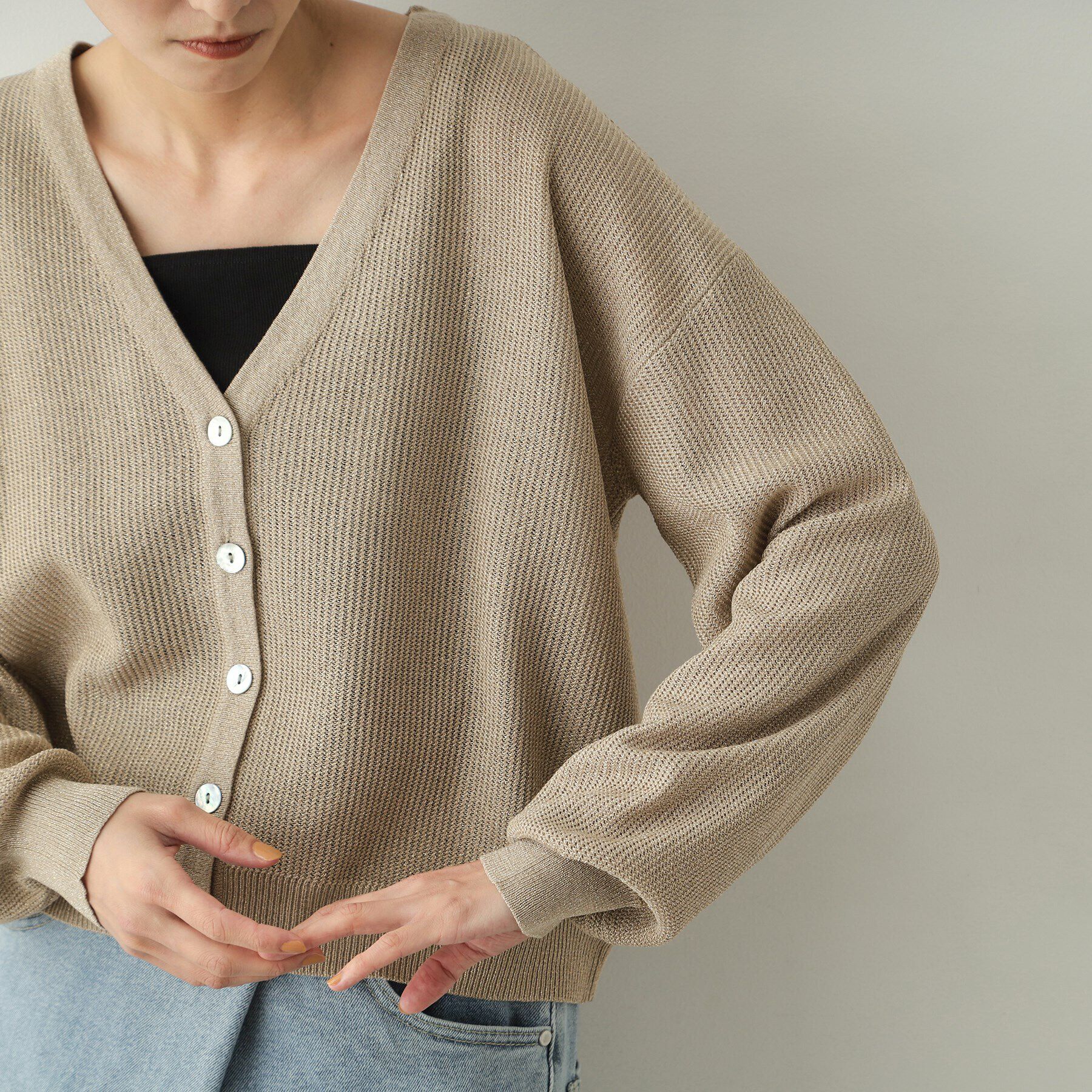 OPAQUE.CLIP「ラメメッシュVネックニットカーディガン【洗濯機洗い可/抗ピル】」|カーディガン|