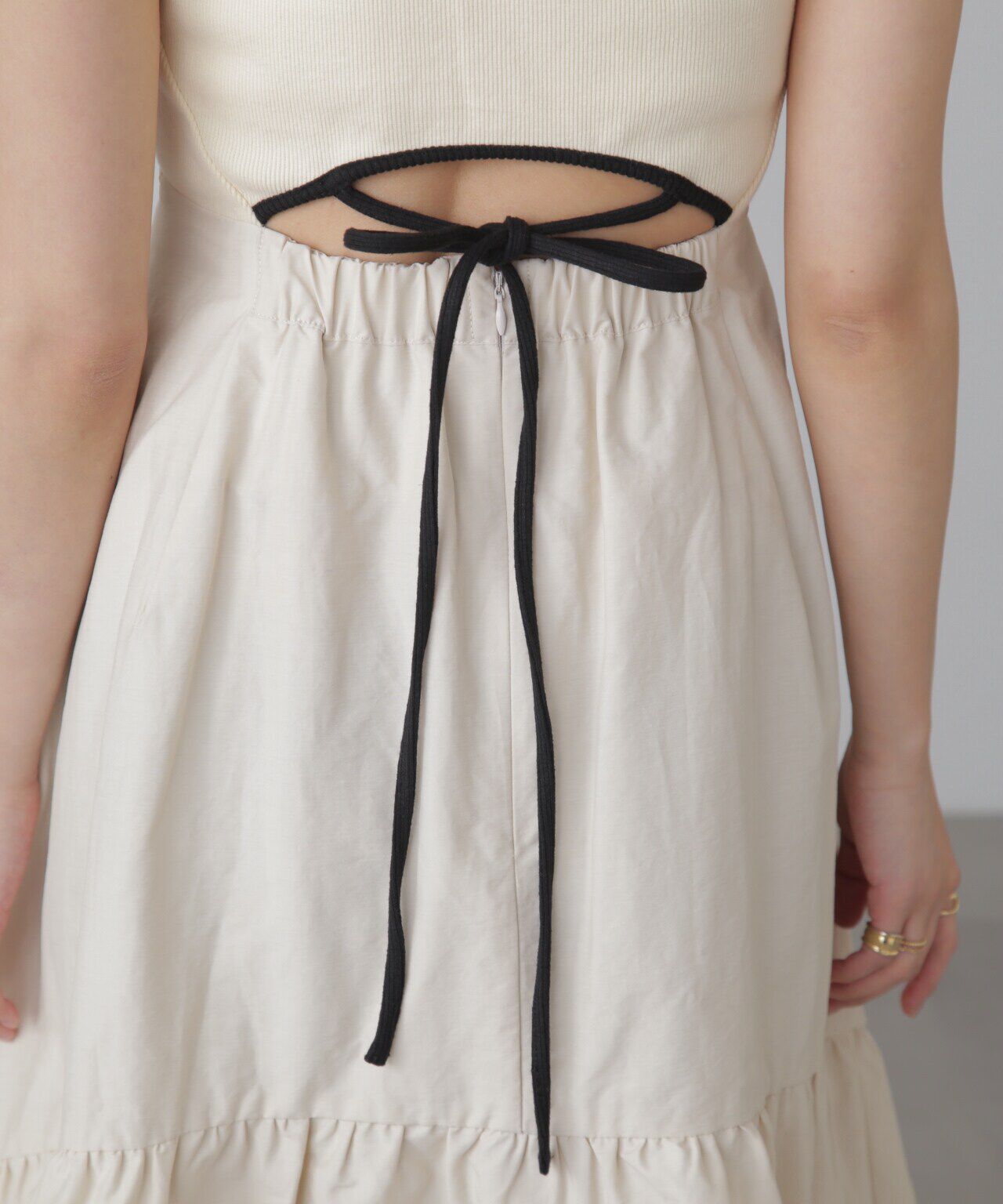  「ドッキングアウトカットフレアワンピース」|ワンピース|