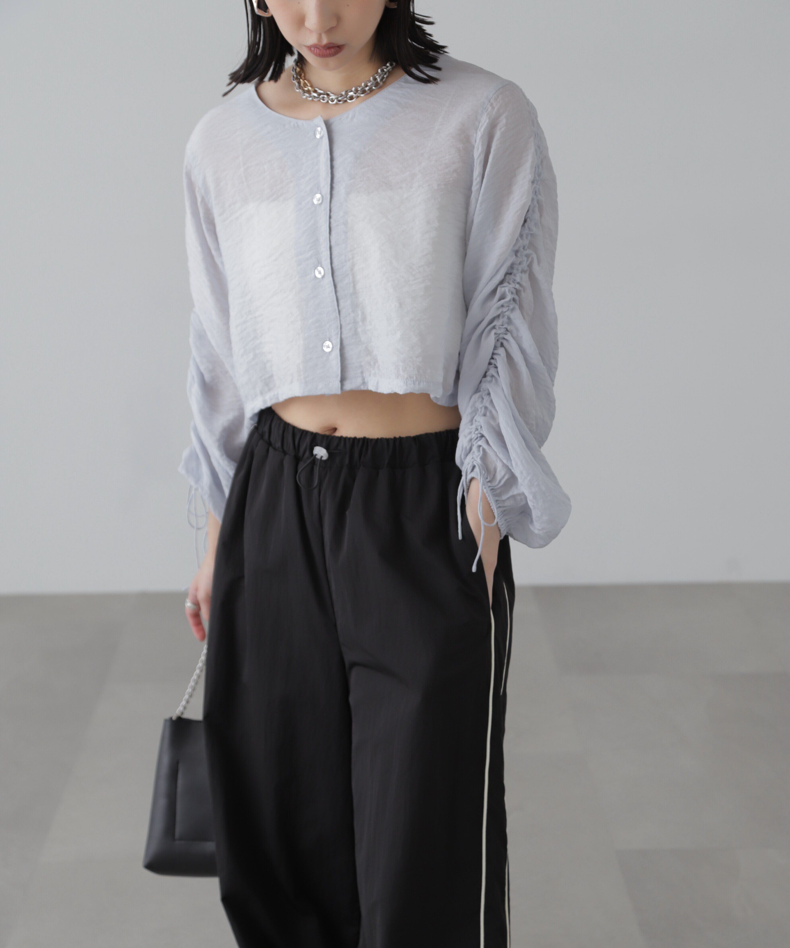 「［グレーカラーWEB限定］袖ドロストギャザーボレロ」|シャツ・ブラウス|