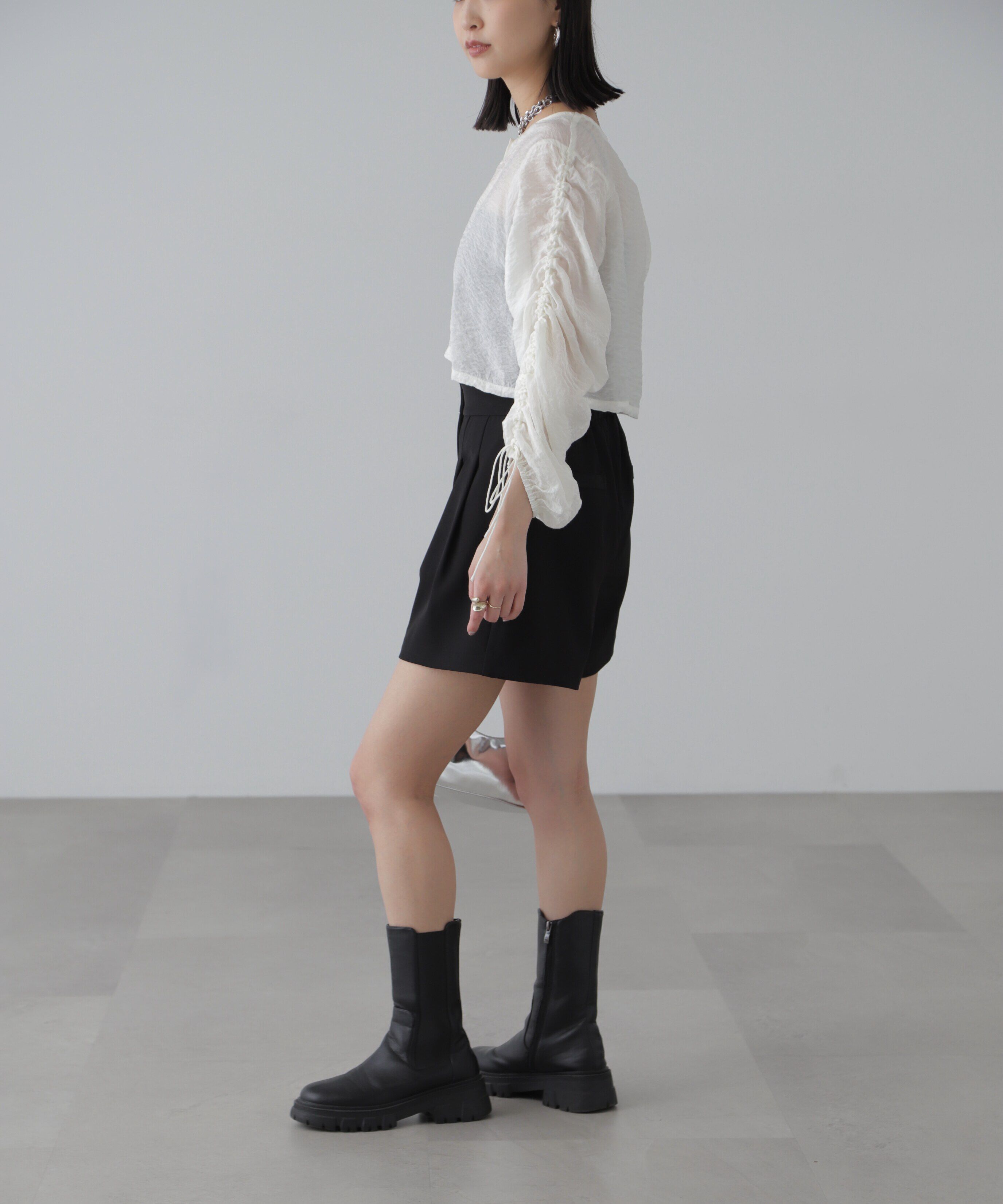  「［グレーカラーWEB限定］袖ドロストギャザーボレロ」|シャツ・ブラウス|