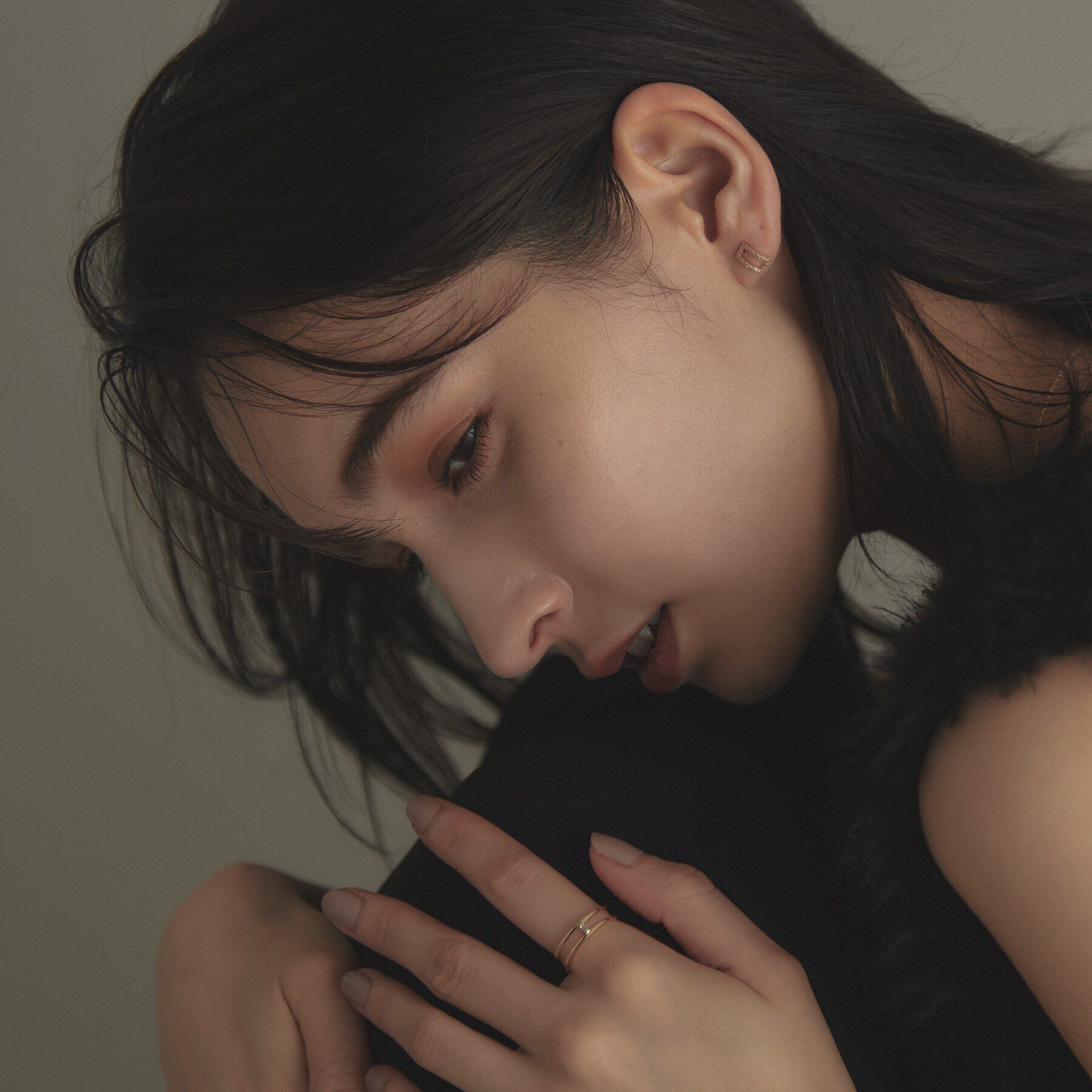 COCOSHNIK「K10ダイヤモンド スクエアシェイプ スタッドピアス」|ピアス|