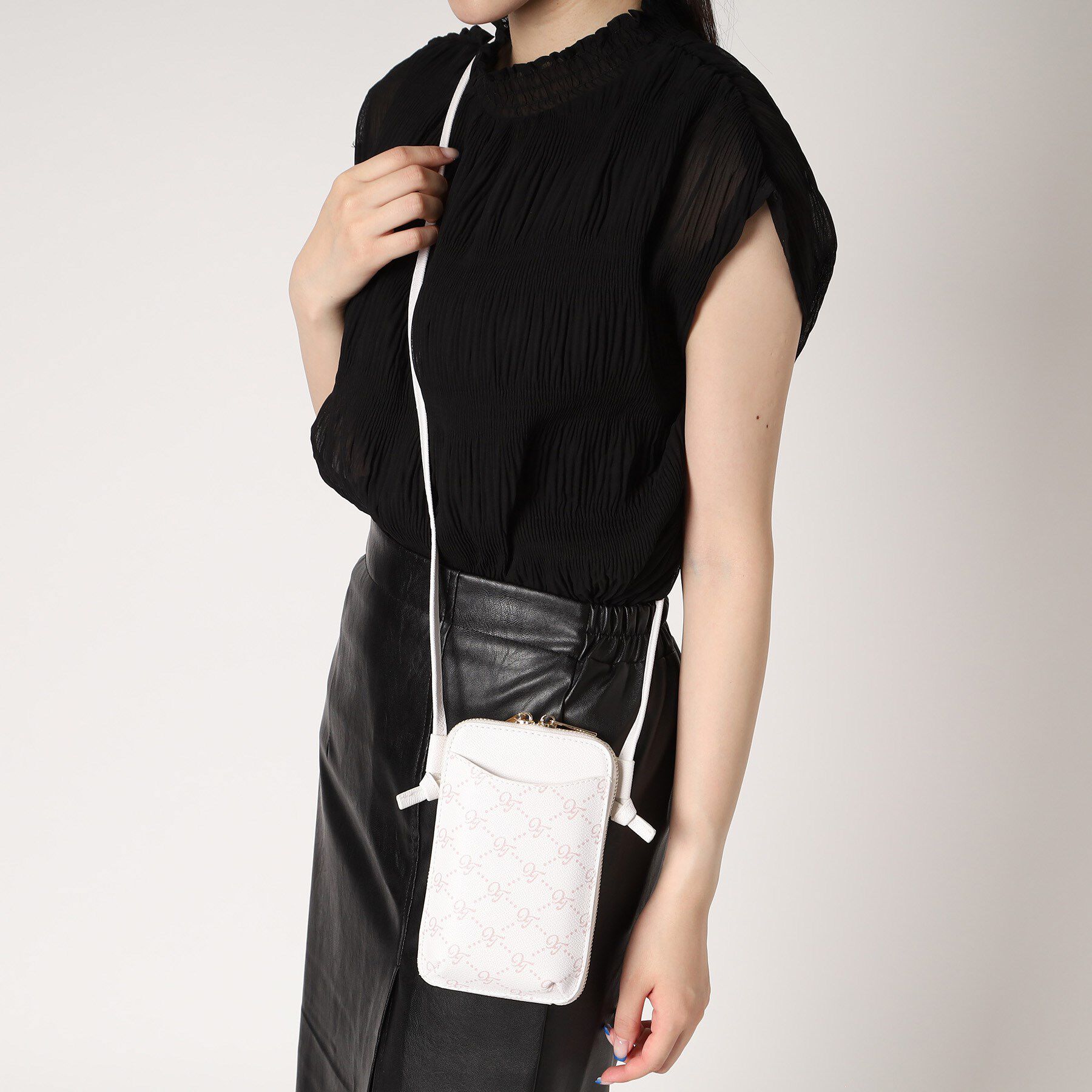 Ober Tashe「合皮タテ型スマホショルダー」|ショルダー・メッセンジャー|