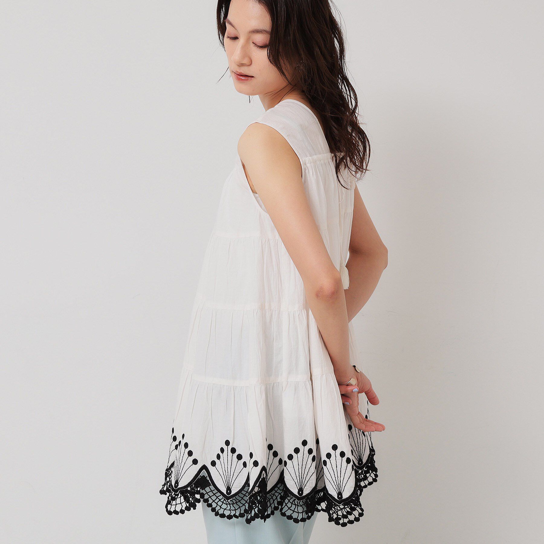 SunaUna「【裾スカラ刺繍／綿ボイル】ティアードブラウス」|シャツ・ブラウス|