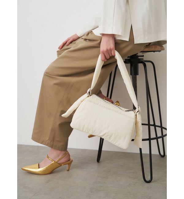 ELENDEEK「PADDING BUCKLE BAG」|ハンドバッグ|オフホワイト