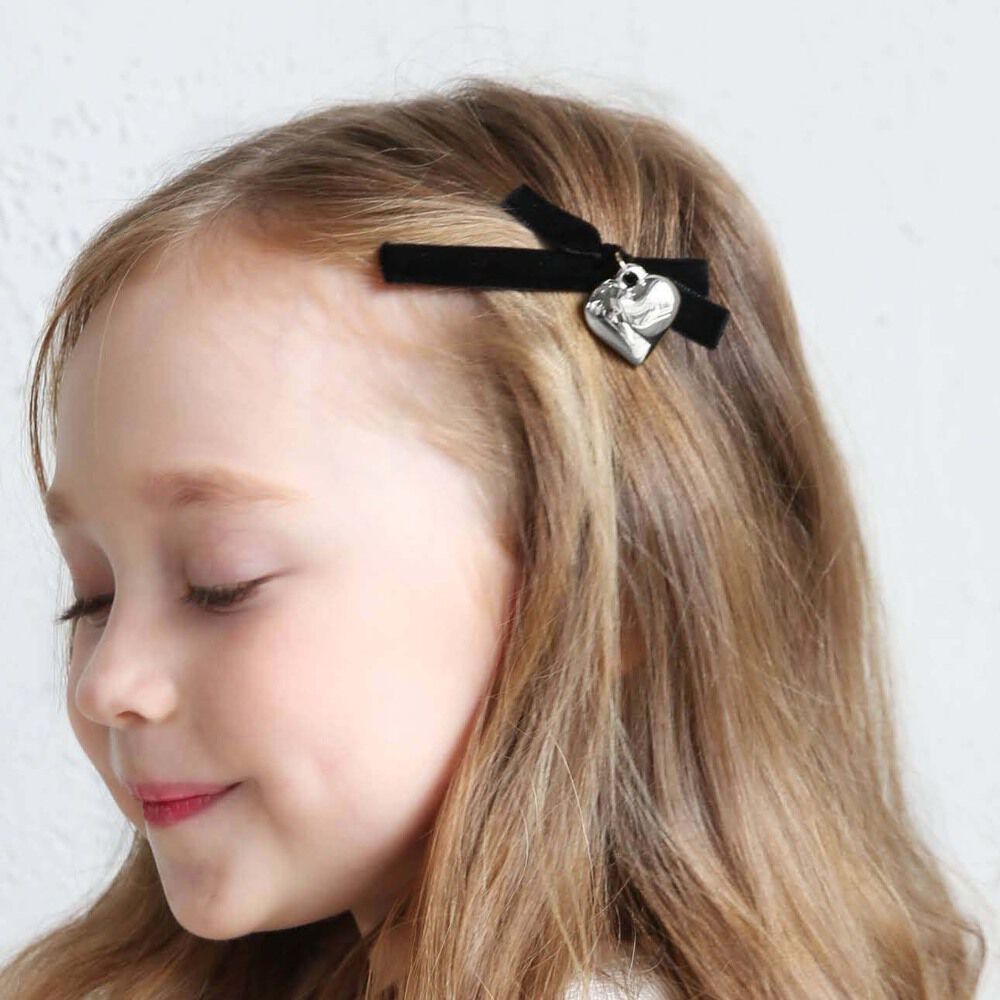 BACKYARD FAMILY「黒リボン ヘアクリップ 通販 ヘア クリップ ヘアピン 髪飾り 髪留め キッズ 女の子 子供」|その他|シルバー1