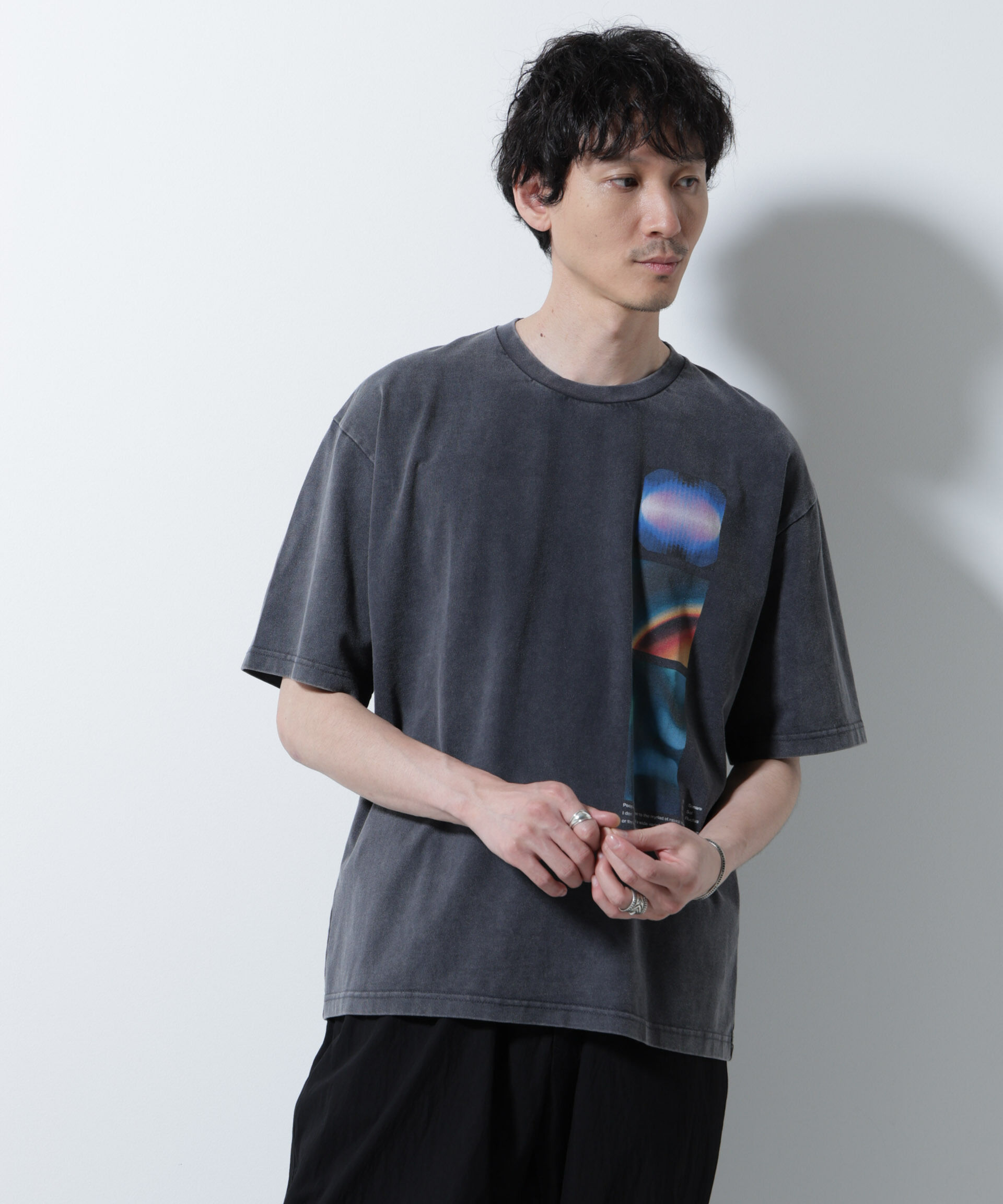 nano･universe「「A-C-Z」ピグメントグラフィックTシャツ 半袖」|Tシャツ・カットソー|