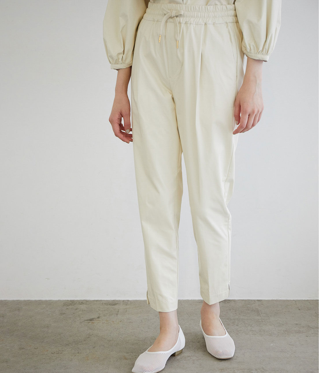 VIS「【ヴィーガンエコレザー】ウエストイージーテーパードパンツ」|その他|