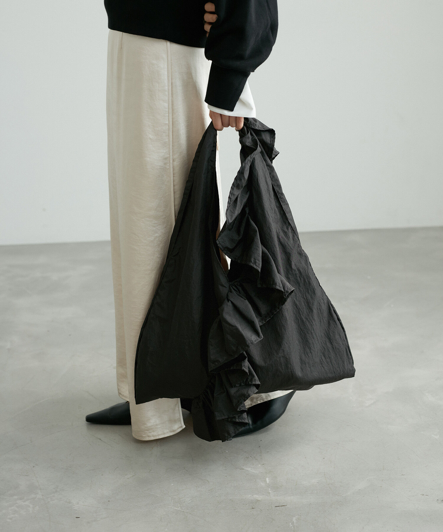 ADAM ET ROPE'「【サステナブル】ギャザーフリルバッグ」|トートバッグ|