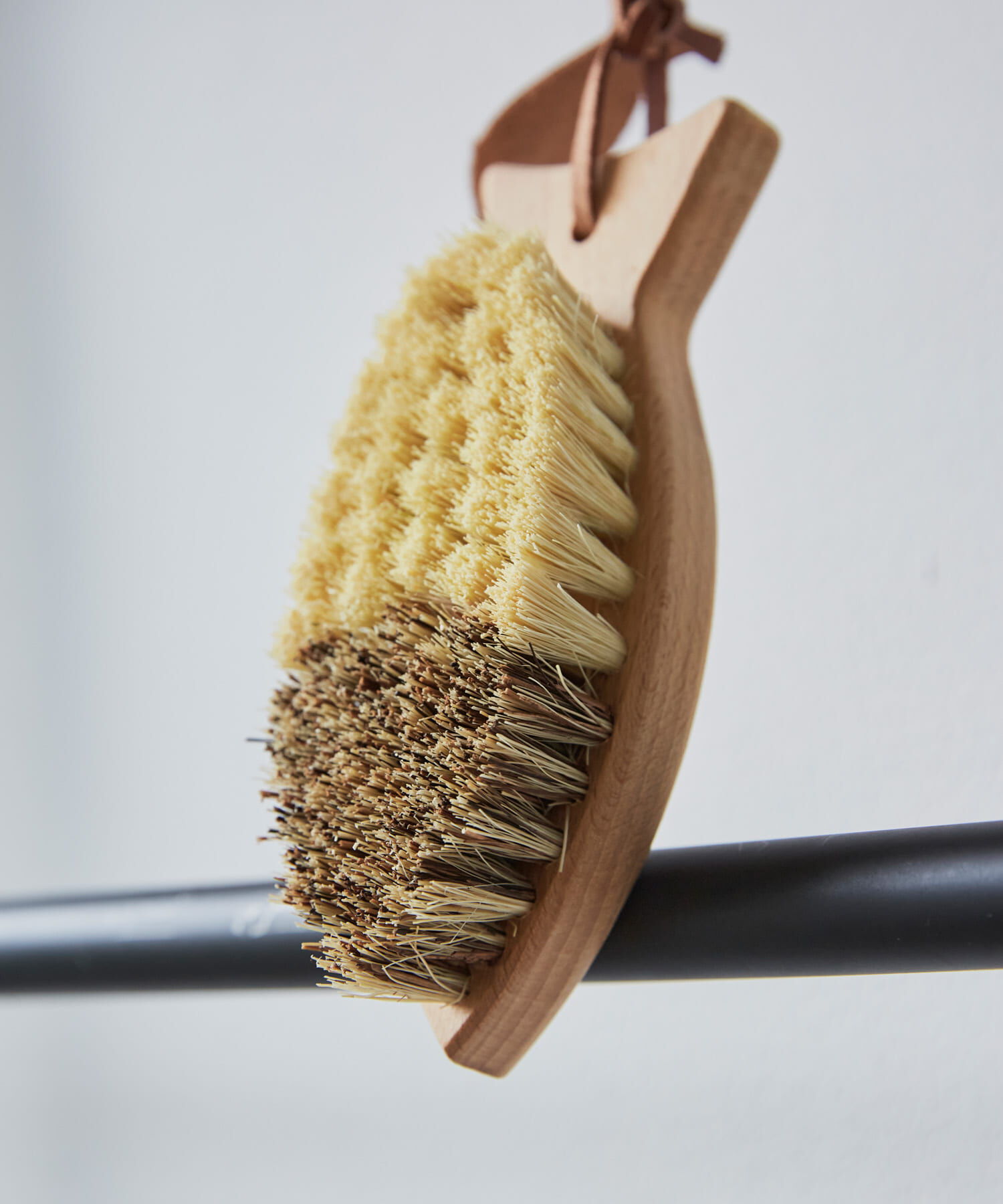 URBAN RESEARCH DOORS「REDECKER　魚型ベジタブルブラシ」|その他|