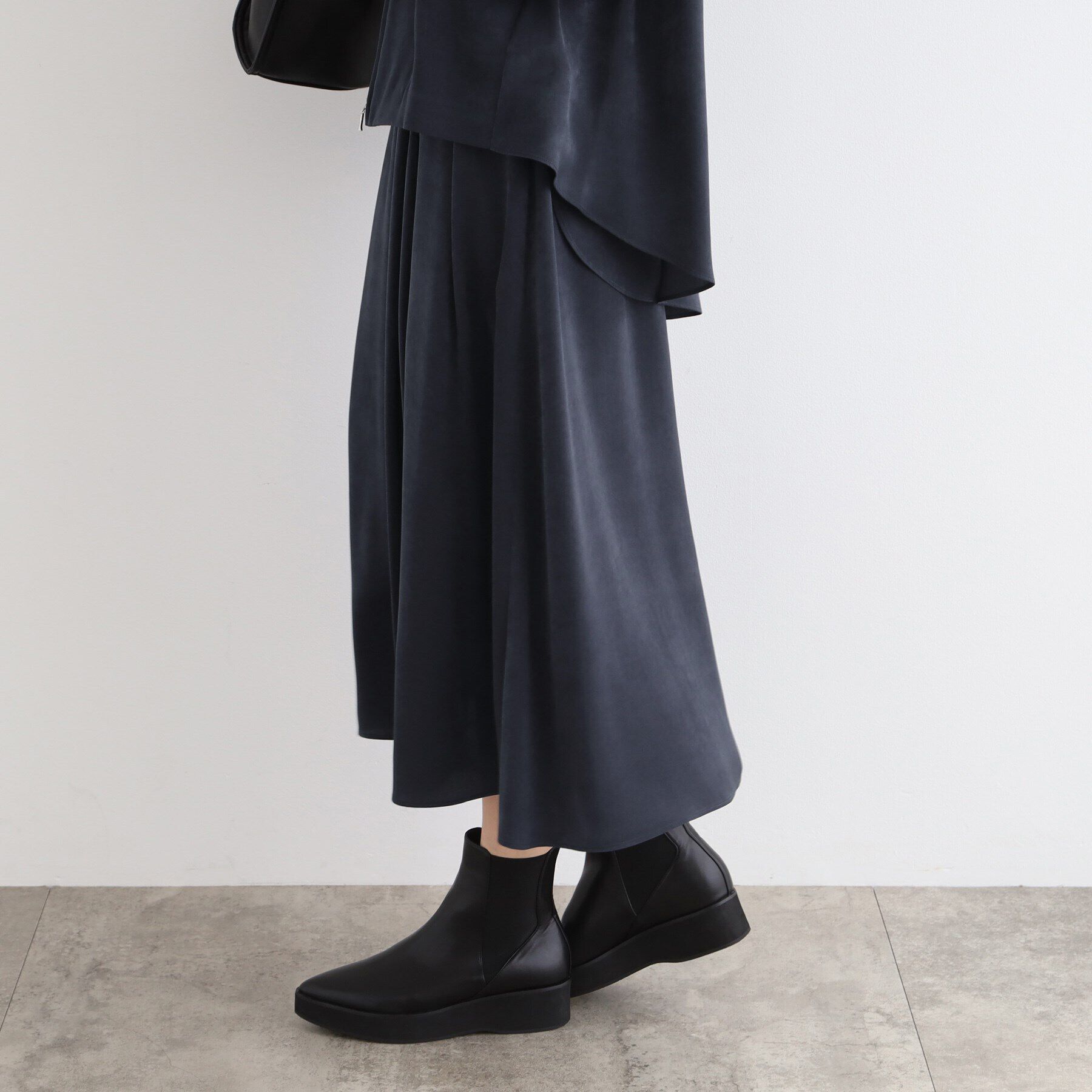 INDIVI「【洗える／UVケア】スエード調サテンタックスカート」|スカート|