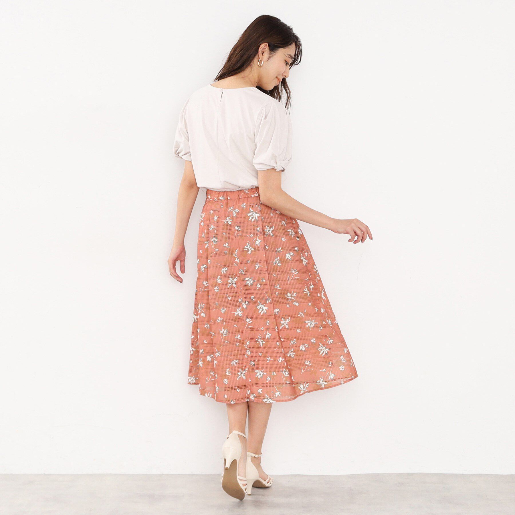 index「フラワータックフレアスカート【洗濯機洗い可/防シワ】」|スカート|